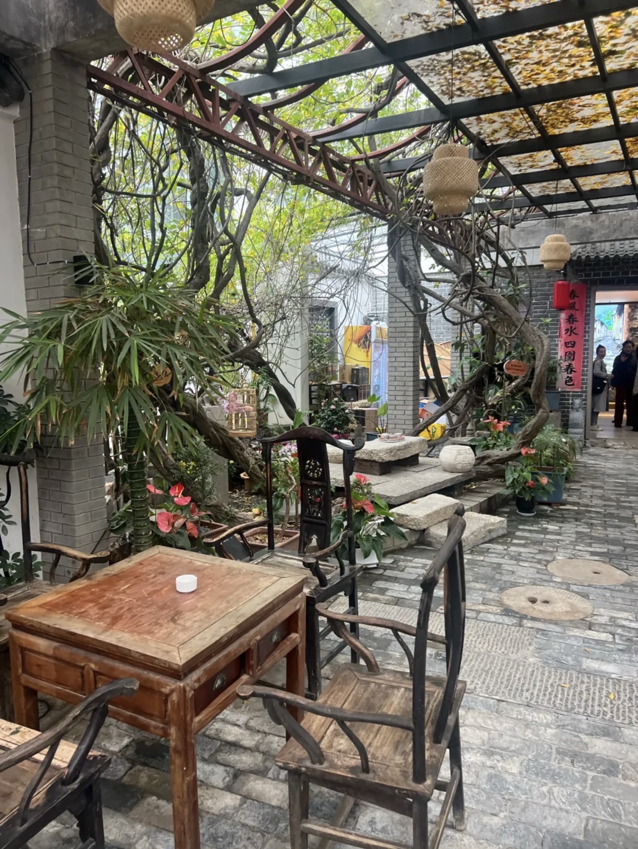 在水一方茶餐厅