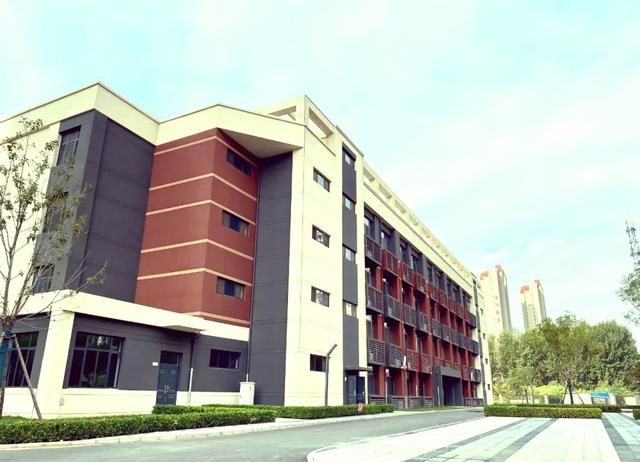 邯郸学院附属第一小学