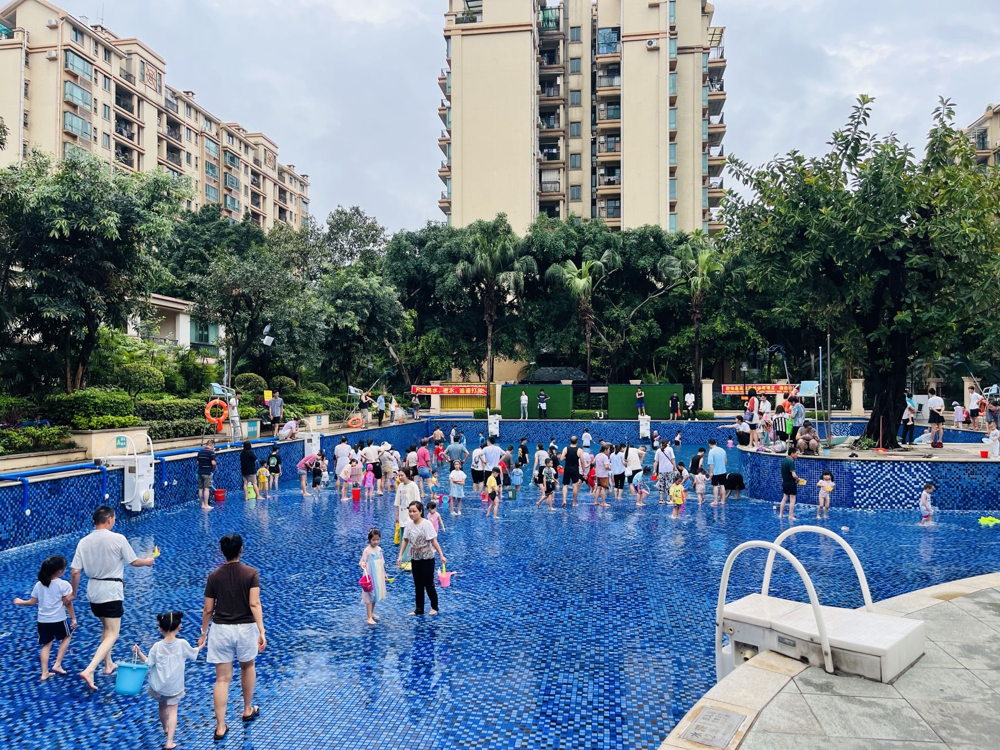 场地封面-壹之星雍华廷游泳池