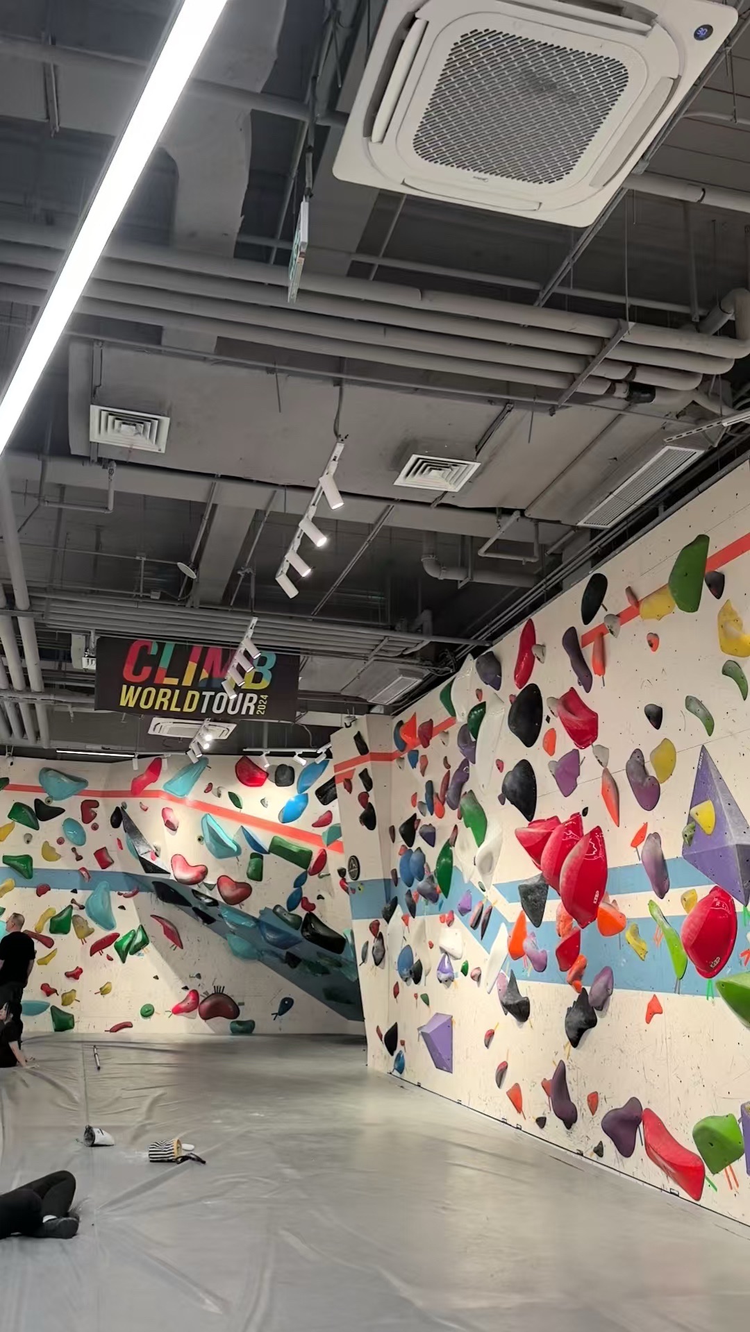 场地封面-极壁风暴攀岩馆(浦东店)