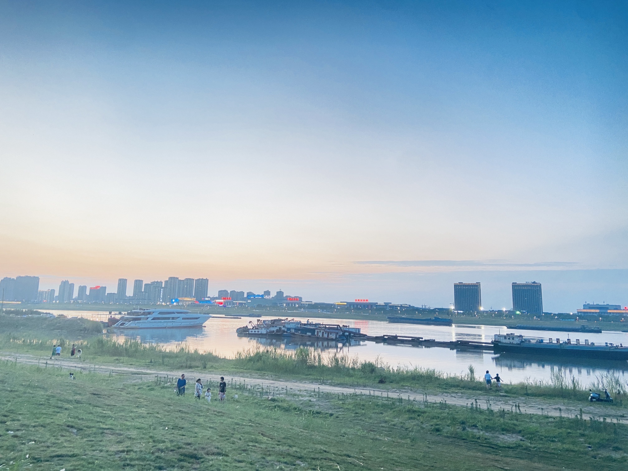 淮河大桥娱乐沙滩旅行图片 3