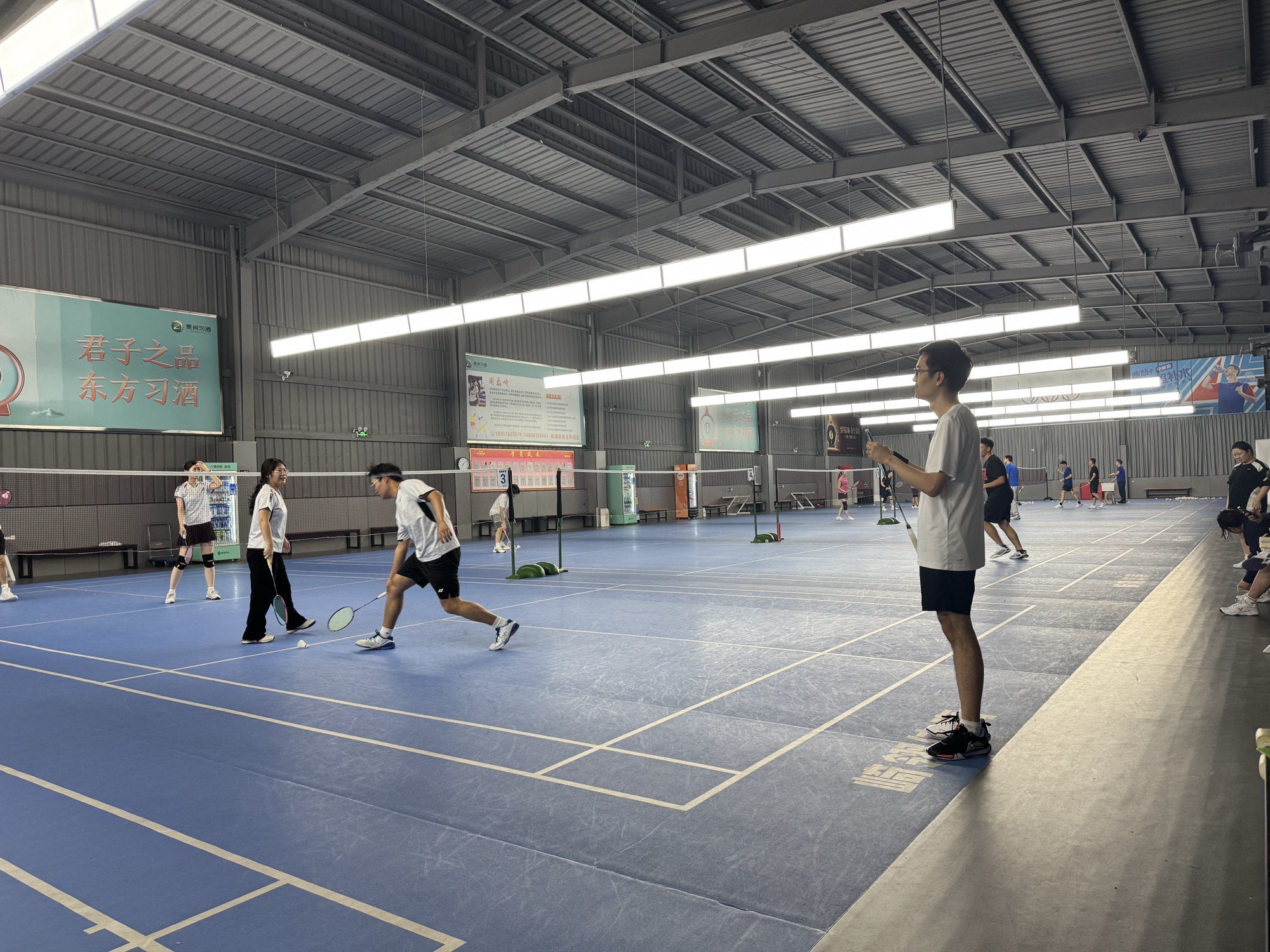场地封面-周磊崎羽毛球俱乐部崎翎体育