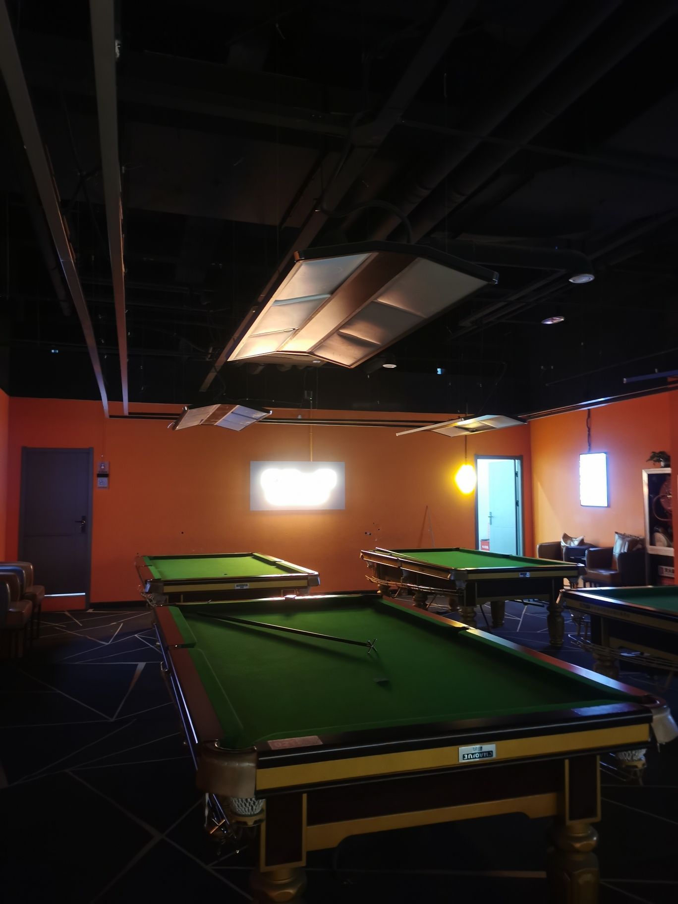 场地封面-纵享一刻24h自助台球(高新方圆荟店)