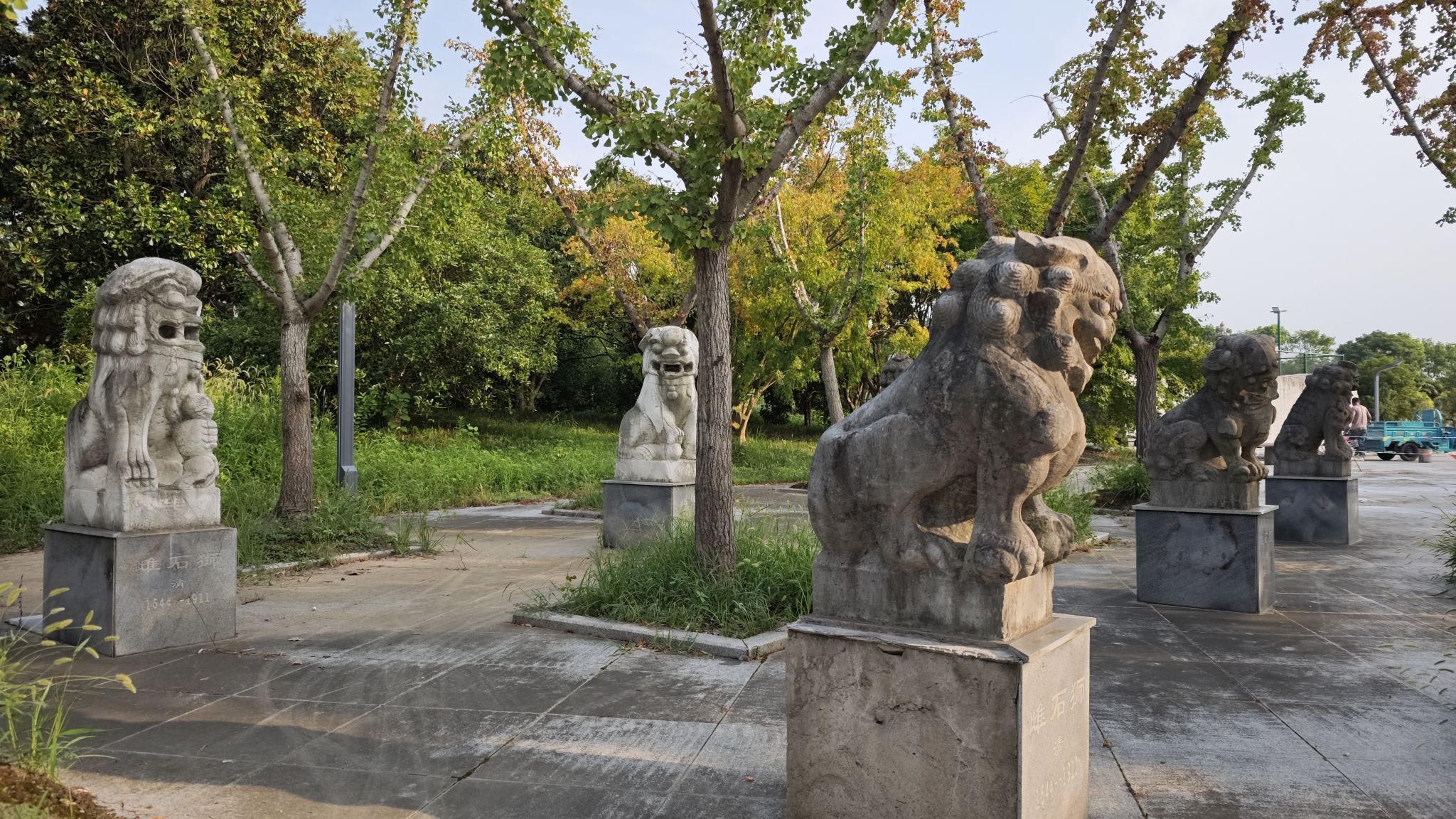 凤凰湖公园-石狮雕塑