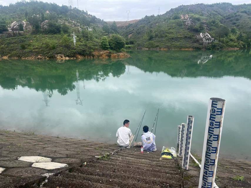 仁塘湾休闲钓场