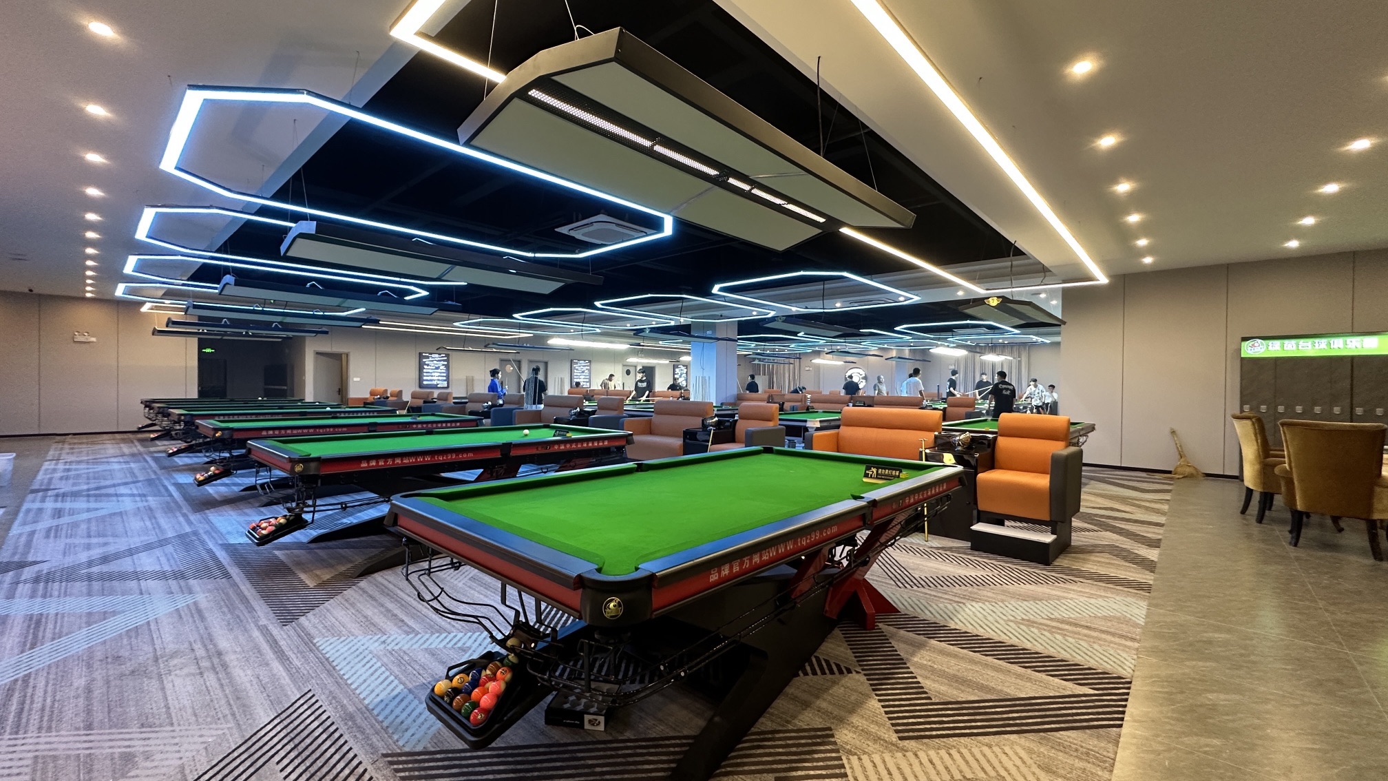 场地封面-绿茵台球俱乐部
