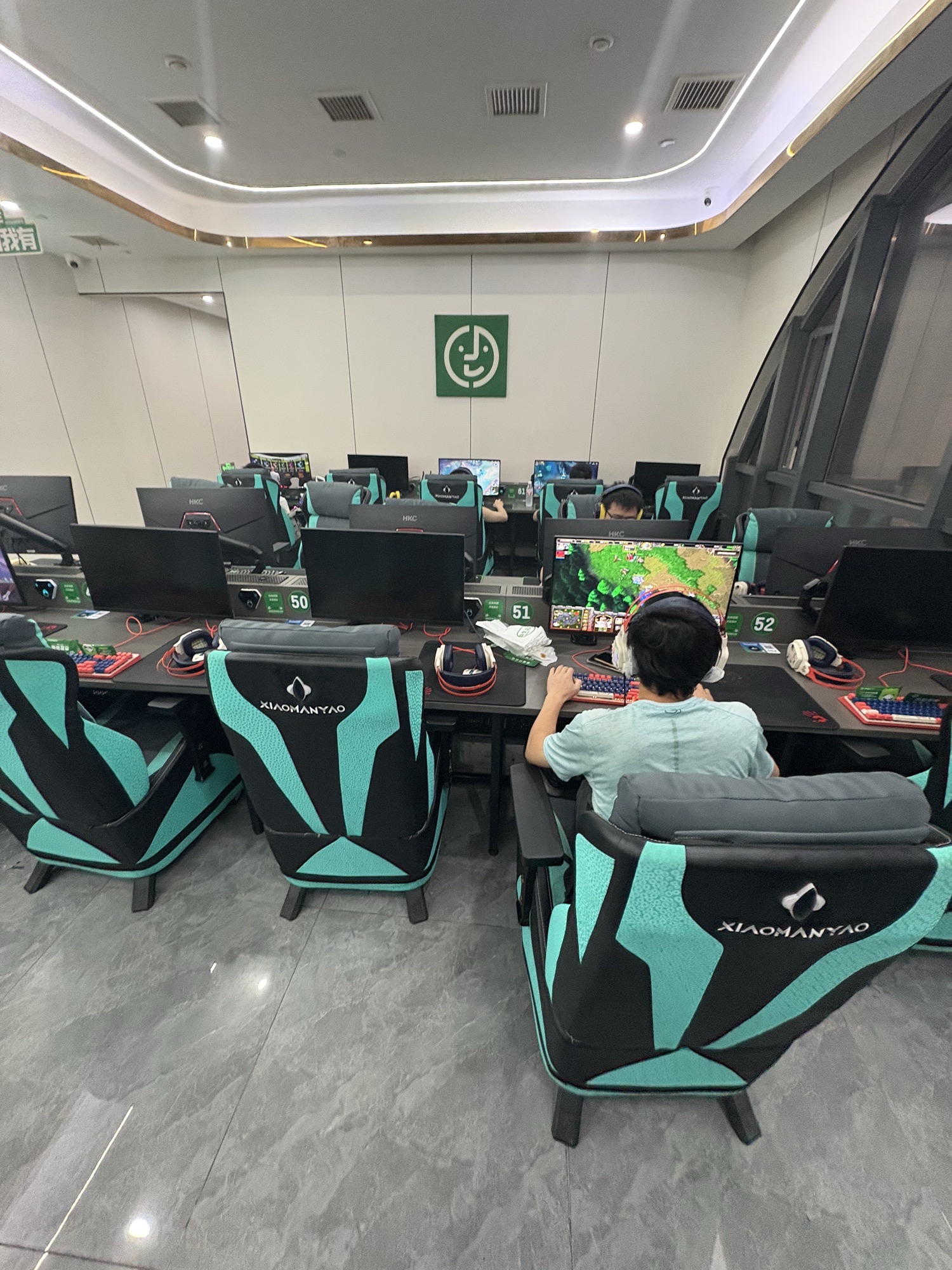 场地封面-杰拉电竞·网咖·棋牌(南湖瑞安街地铁站店)