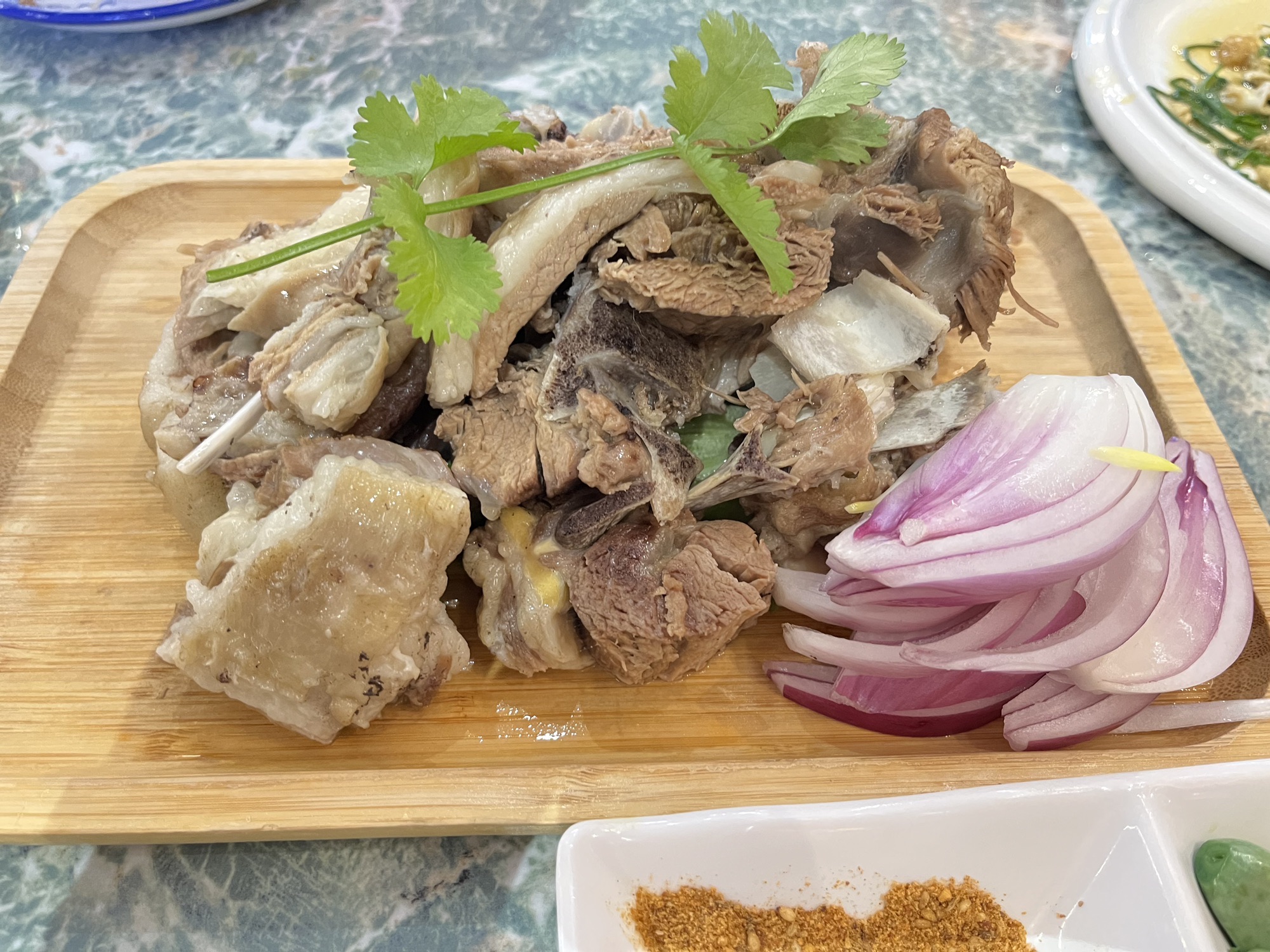 边雁大漠云上美食餐厅