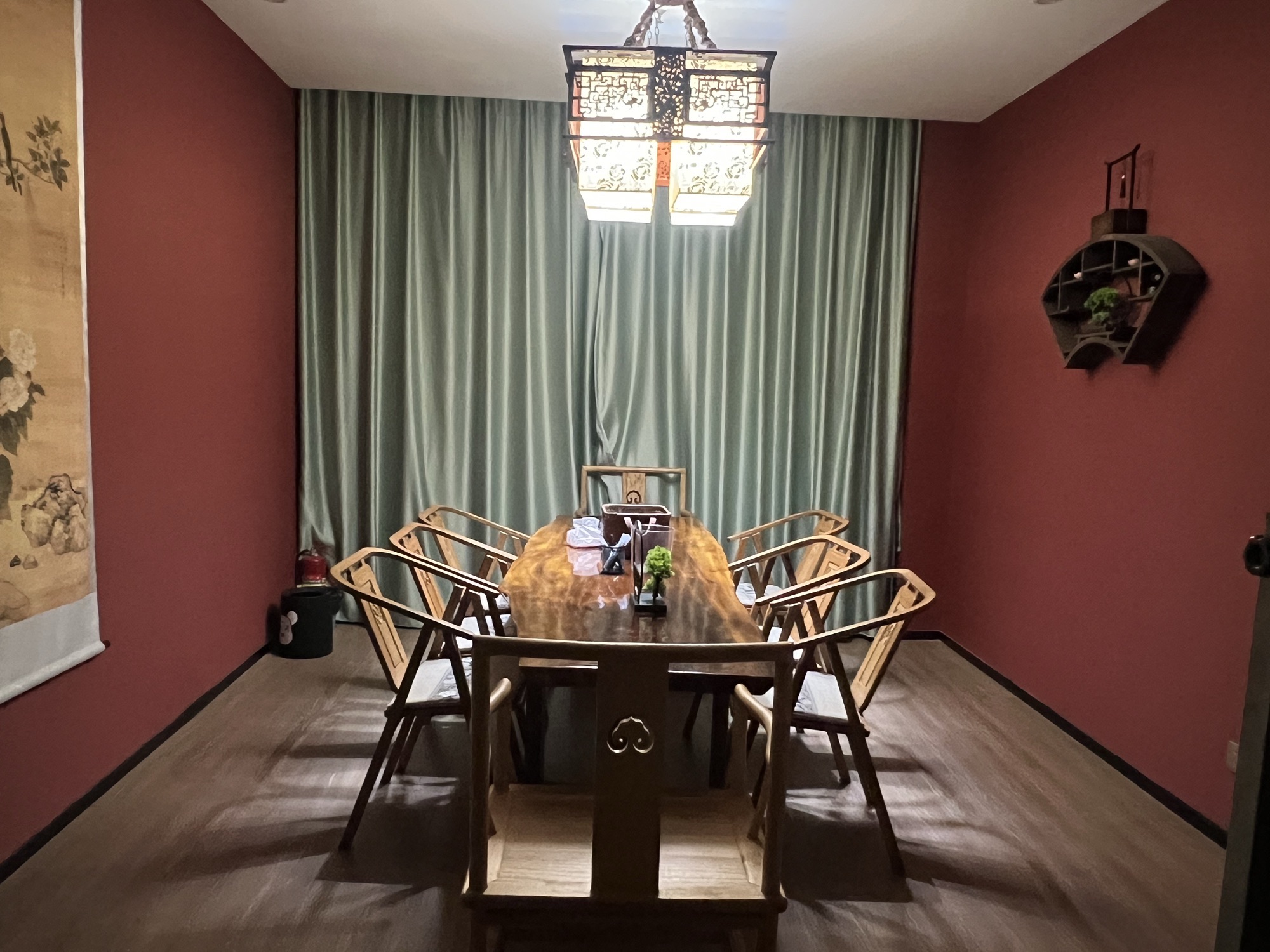 场地封面-棱镜密室逃脱(城市精选酒店店)