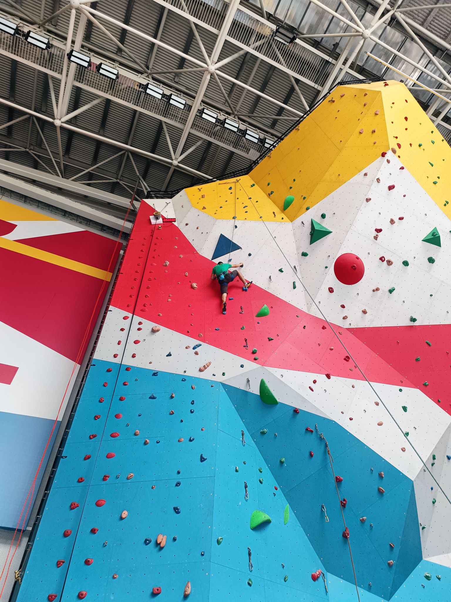 推荐场地-户外梦工厂·乐动力攀岩中心