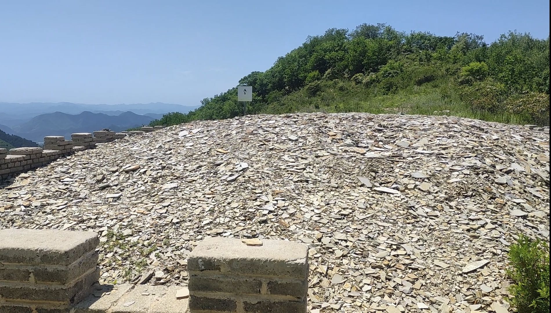 热河生物群古生物化石产地杨树岭保护区旅行图片 3