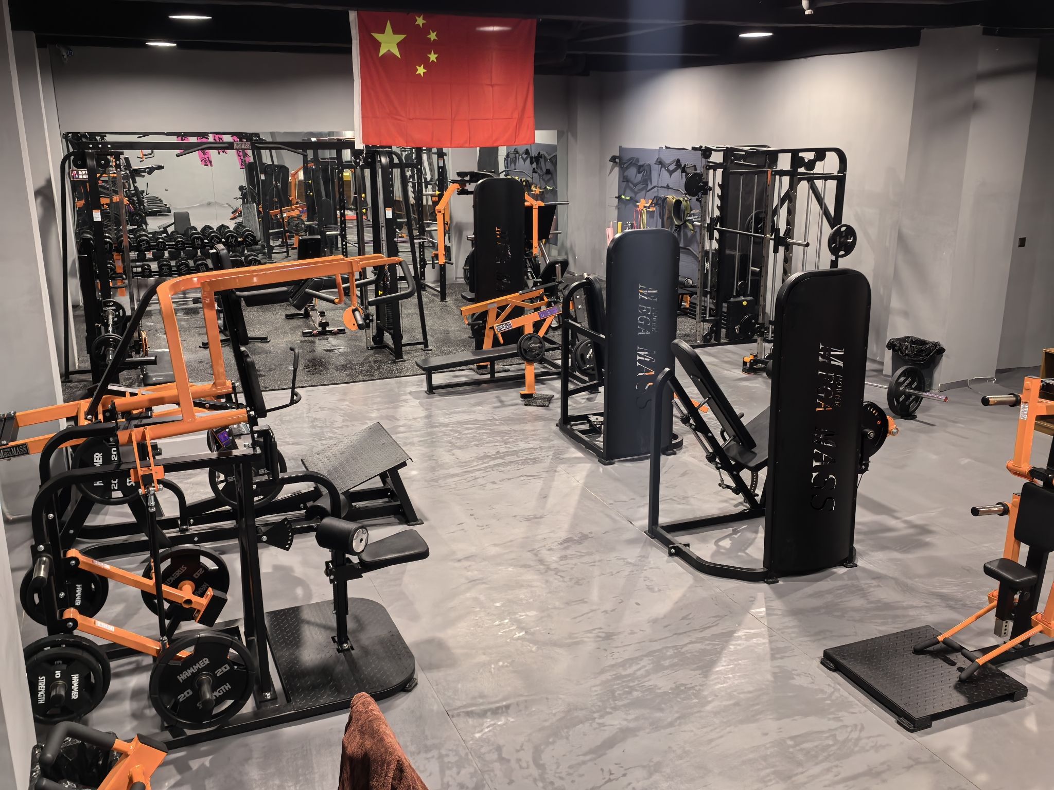 秘密肌地-美式铁馆GYM