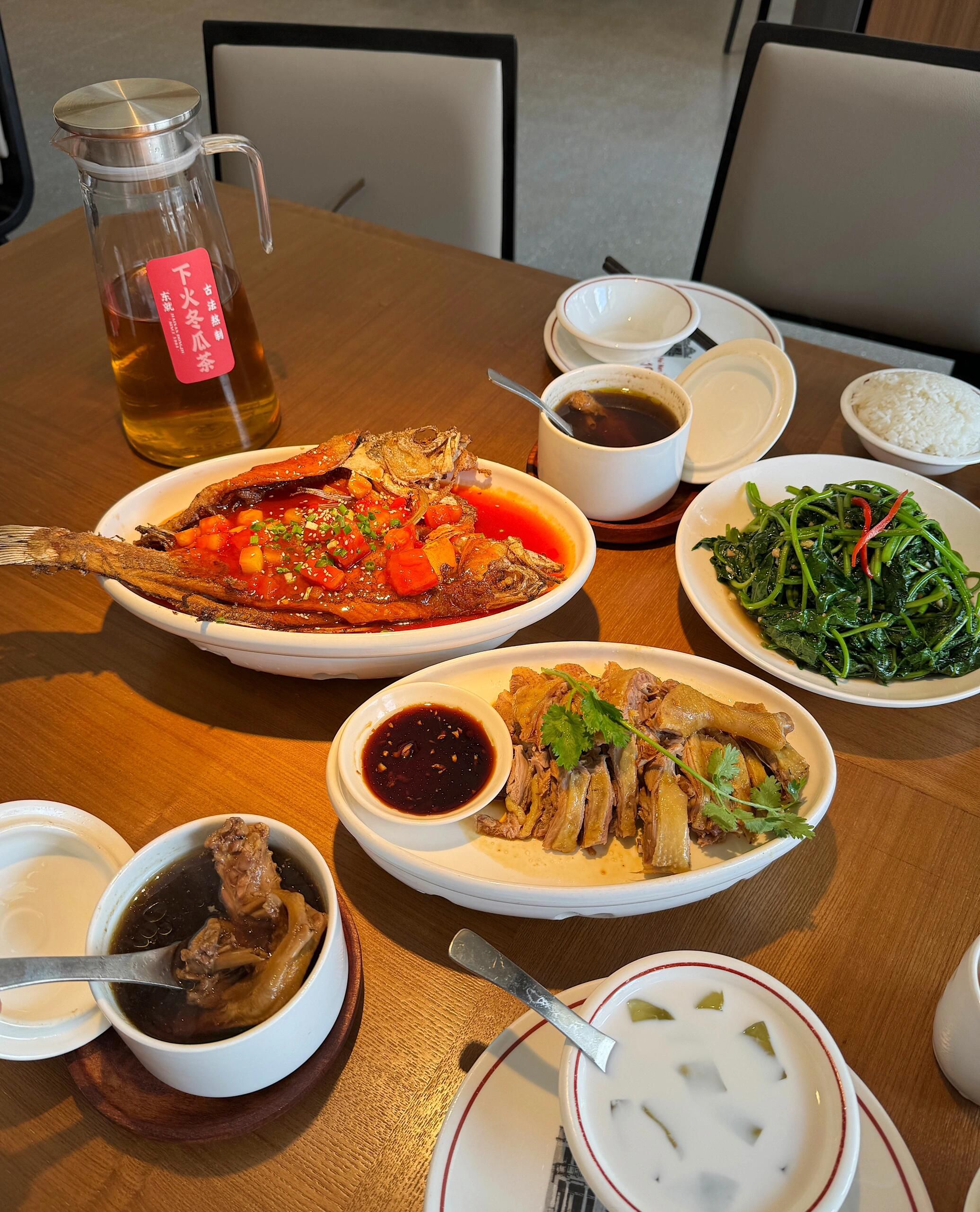 东就鸭饭店.古早海南菜(石梅湾店)
