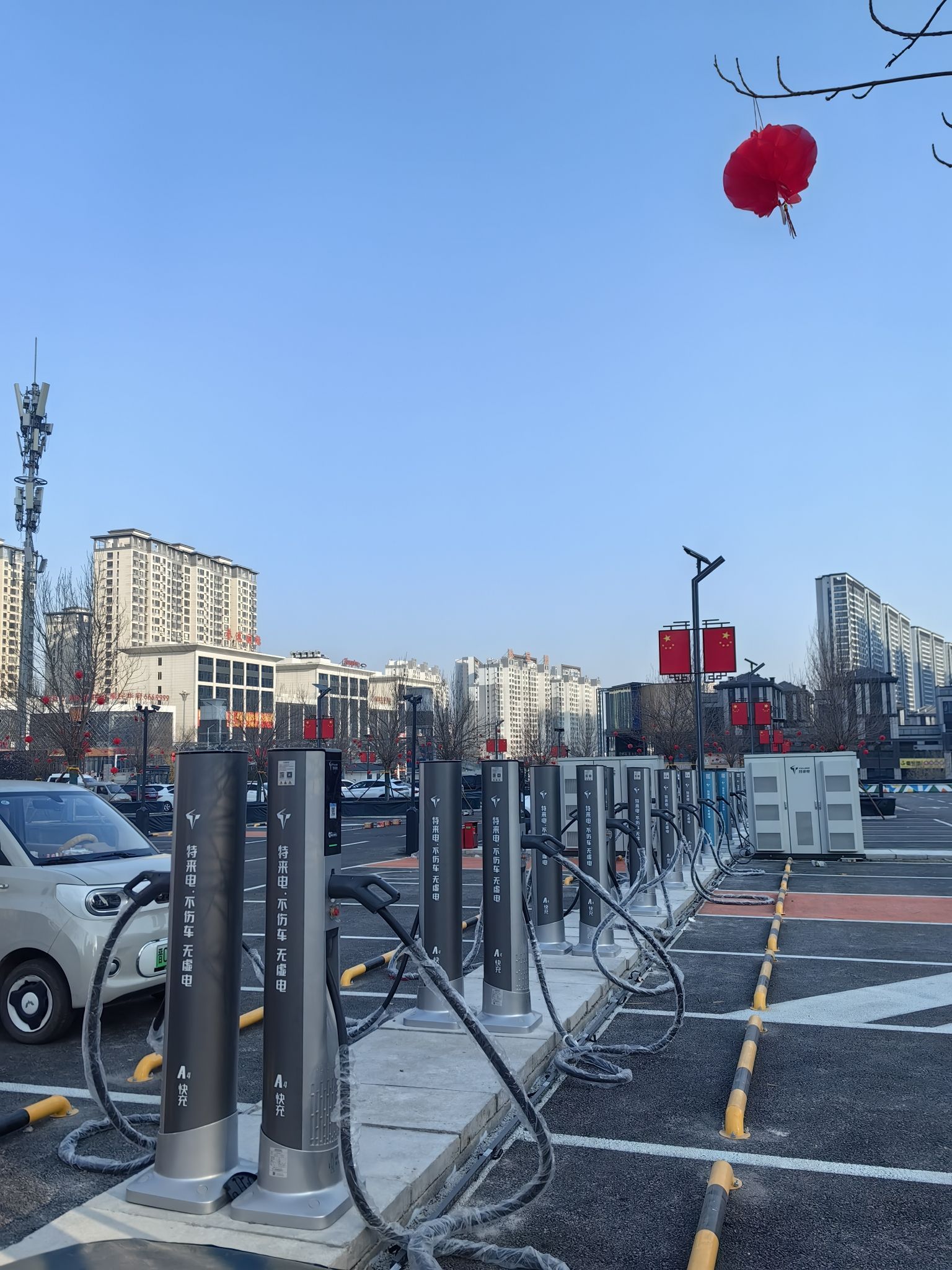 万家灯火泊车公园