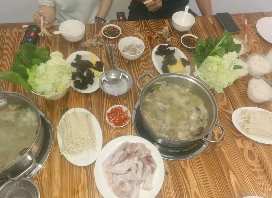 白明泉椰子鸡