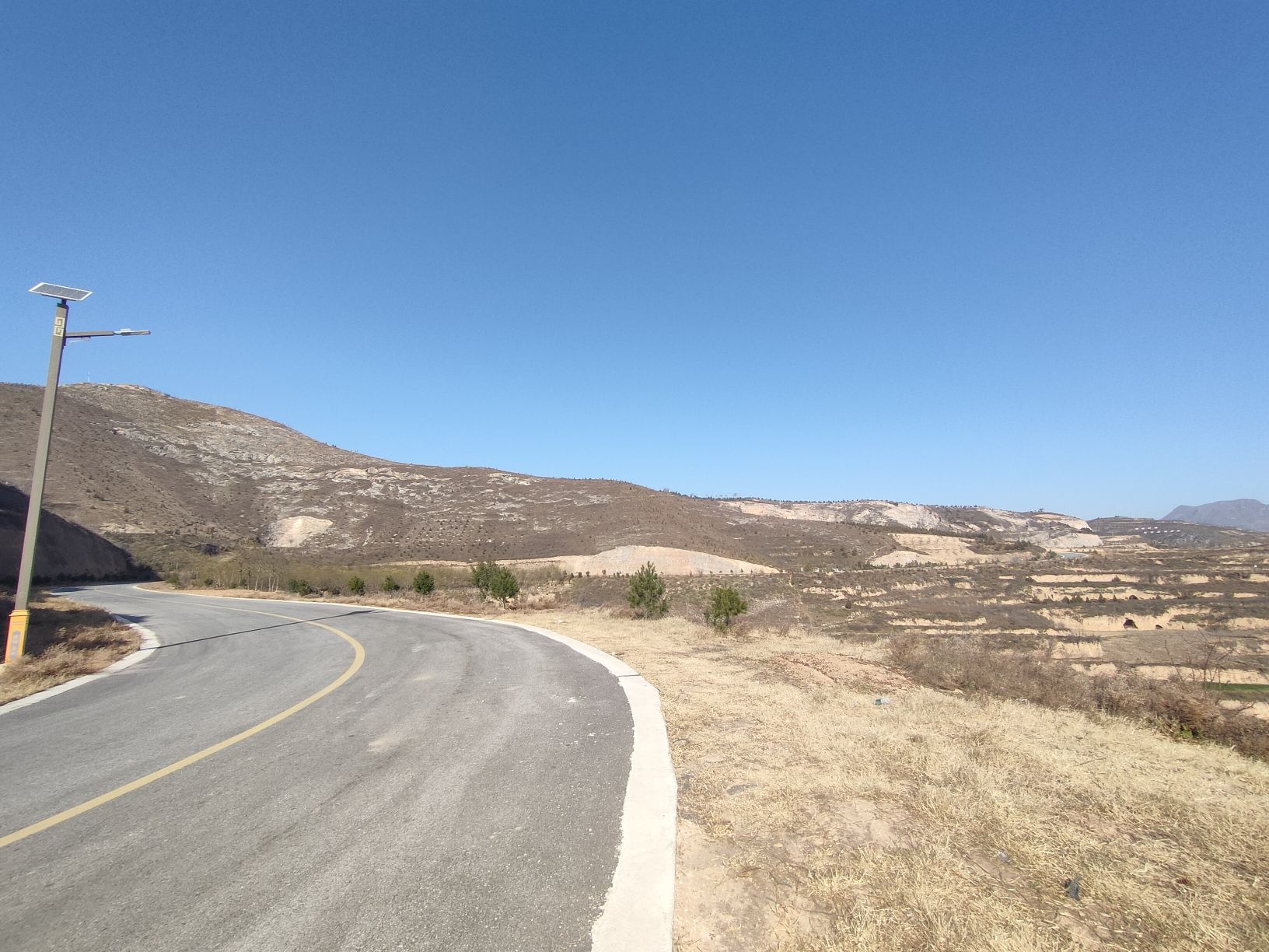 索山村乾坤湾(地母庙)实景照片