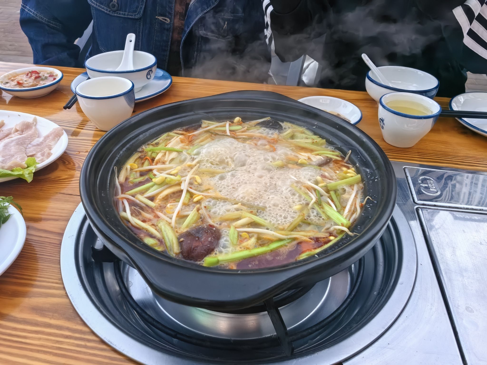 新年记斋菜煲·糟粕醋火锅