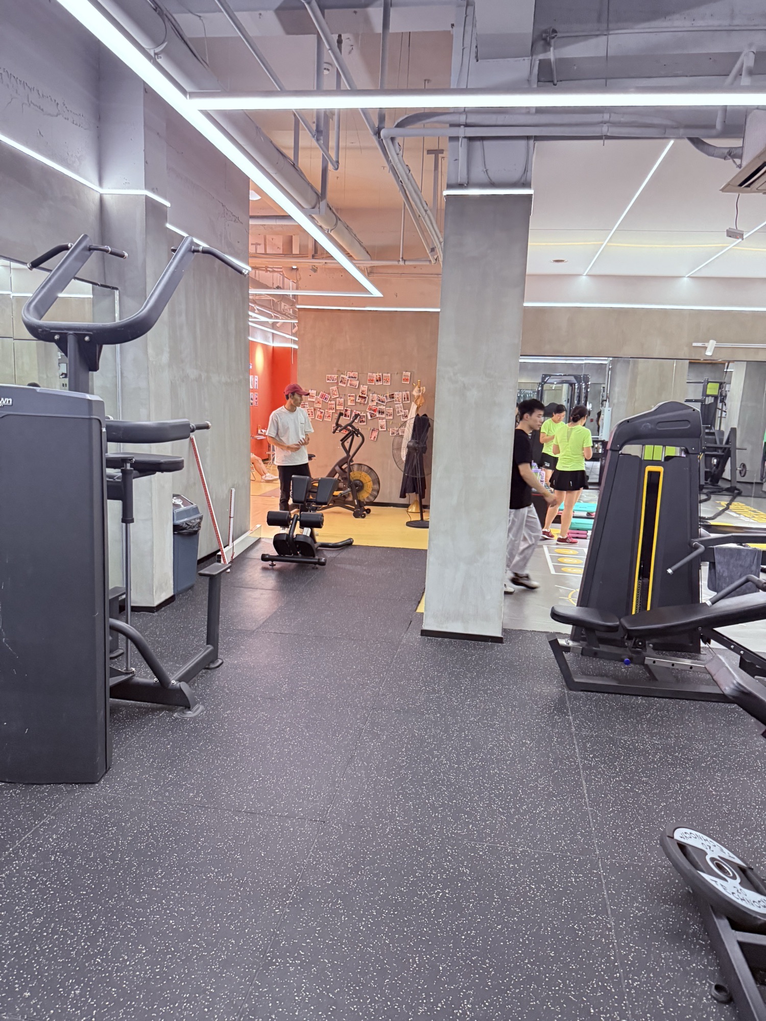 场地封面-拾多斤健身精品私教连锁(和悦广场店)