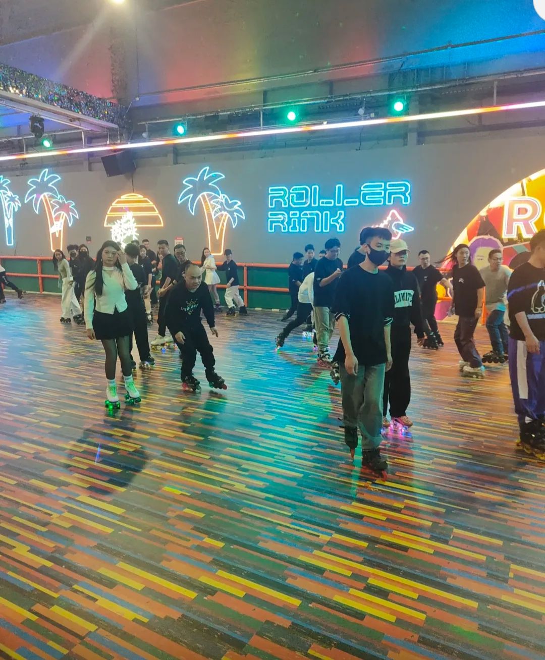 场地封面-哇咔溜冰场