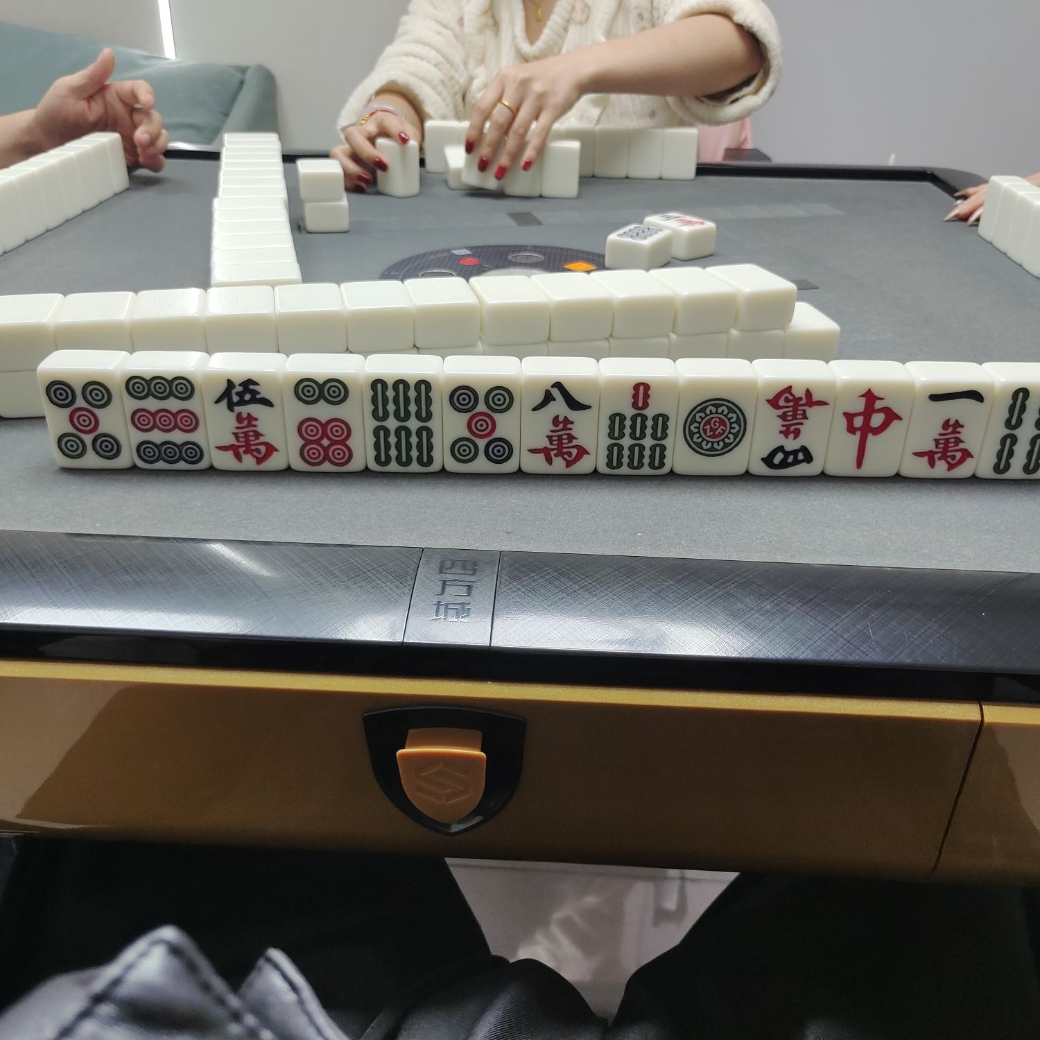 场地封面-麻小确24小时自助棋牌室(海璟台北湾店)