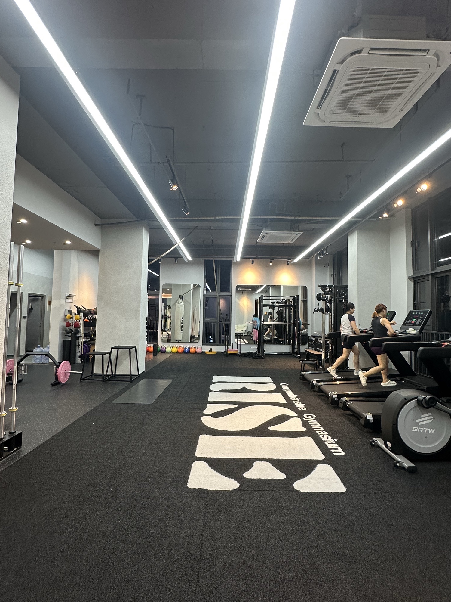 场地封面-RISE健身工作室