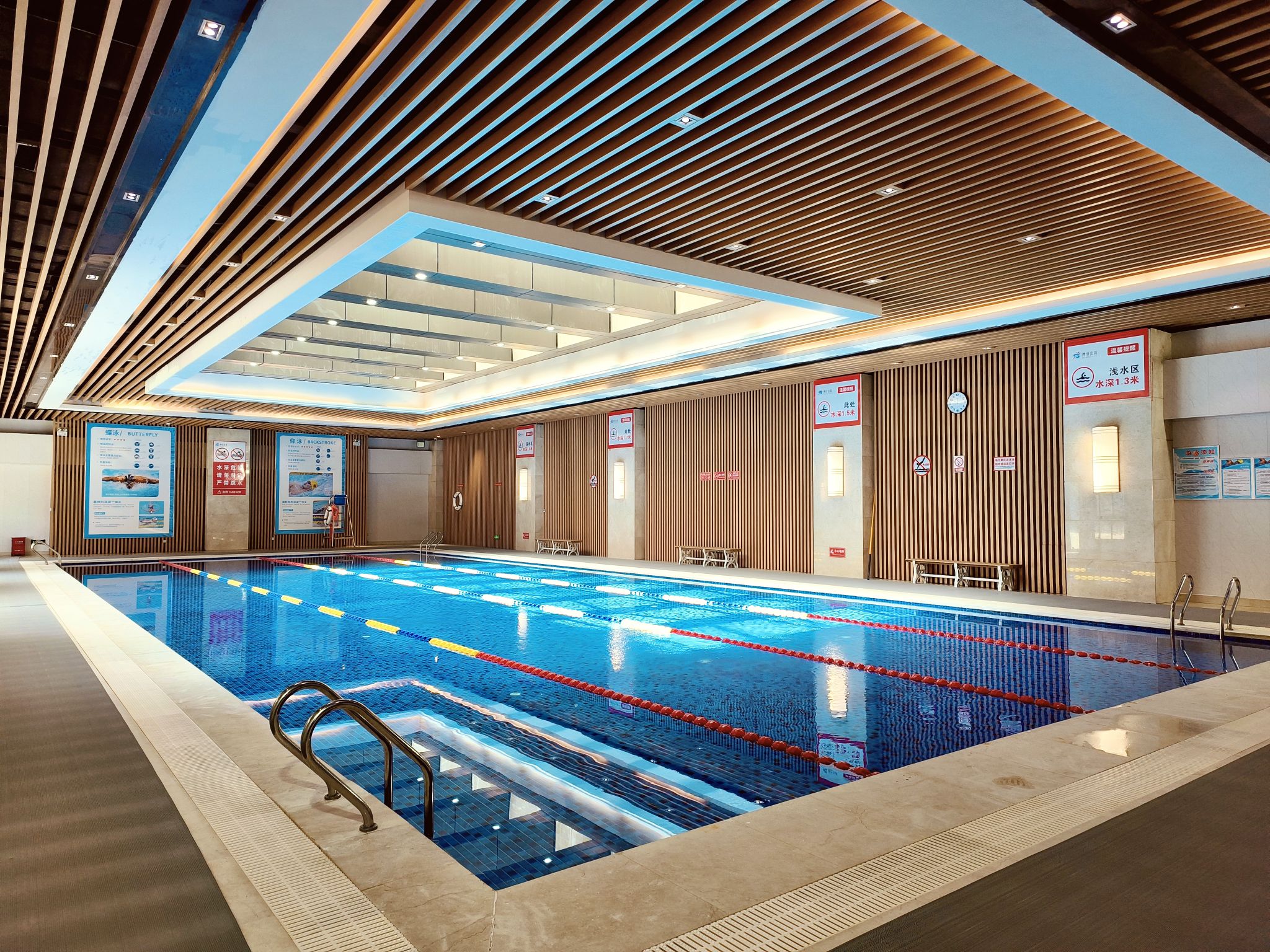 场地封面-博恒体育游泳健身(富力白鹭湾店)