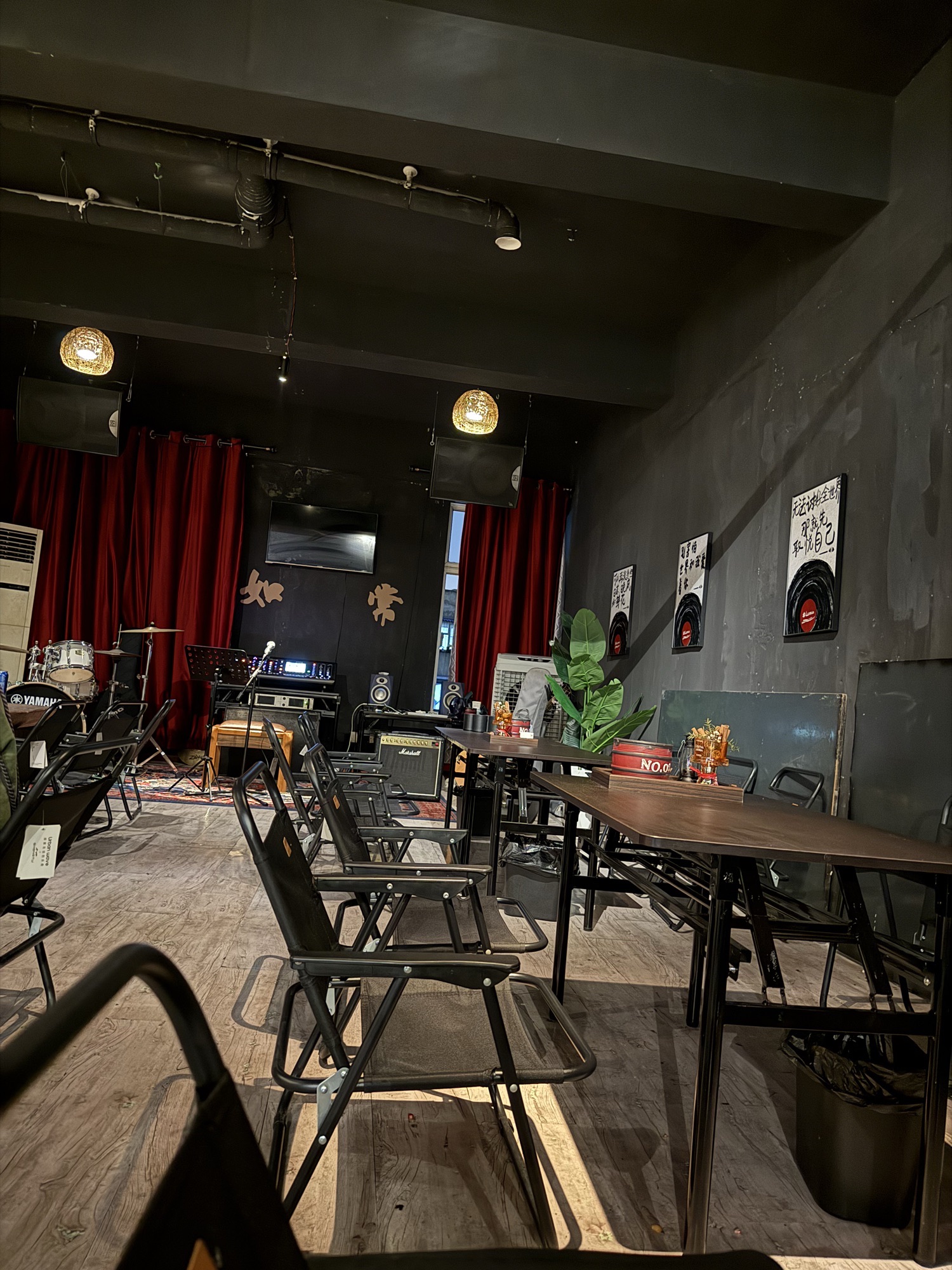 场地封面-如常酒馆(不插电摇滚现场)