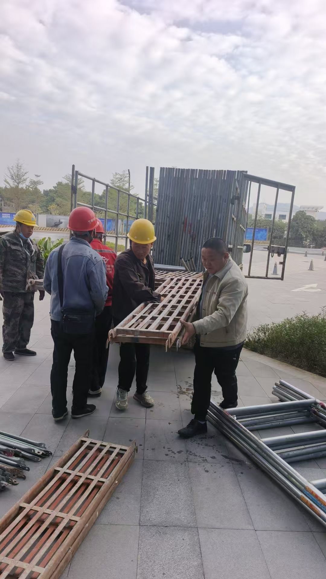 广州雄记脚 手架租赁有限公司