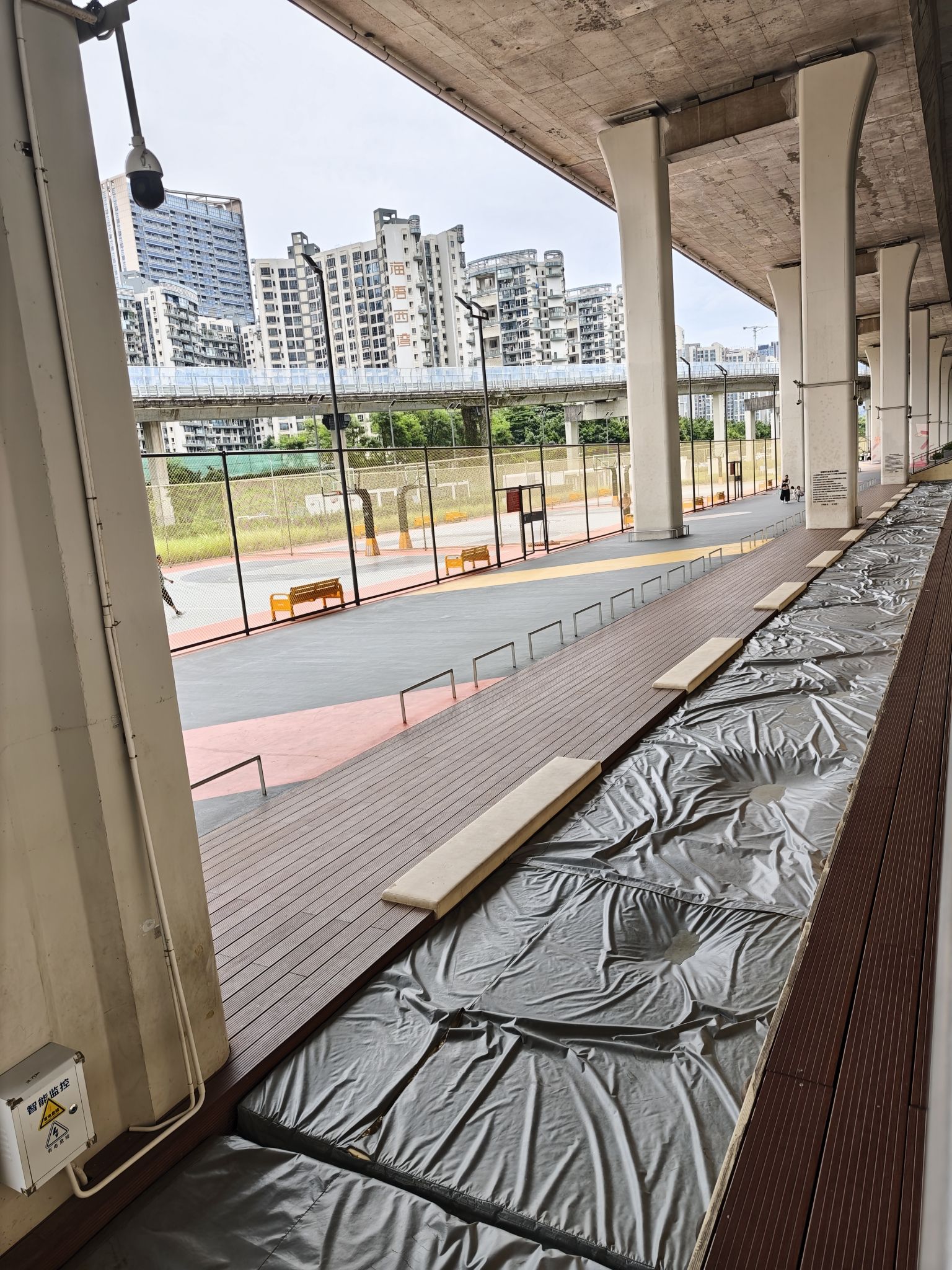 场地封面-山海连城桥下篮球场