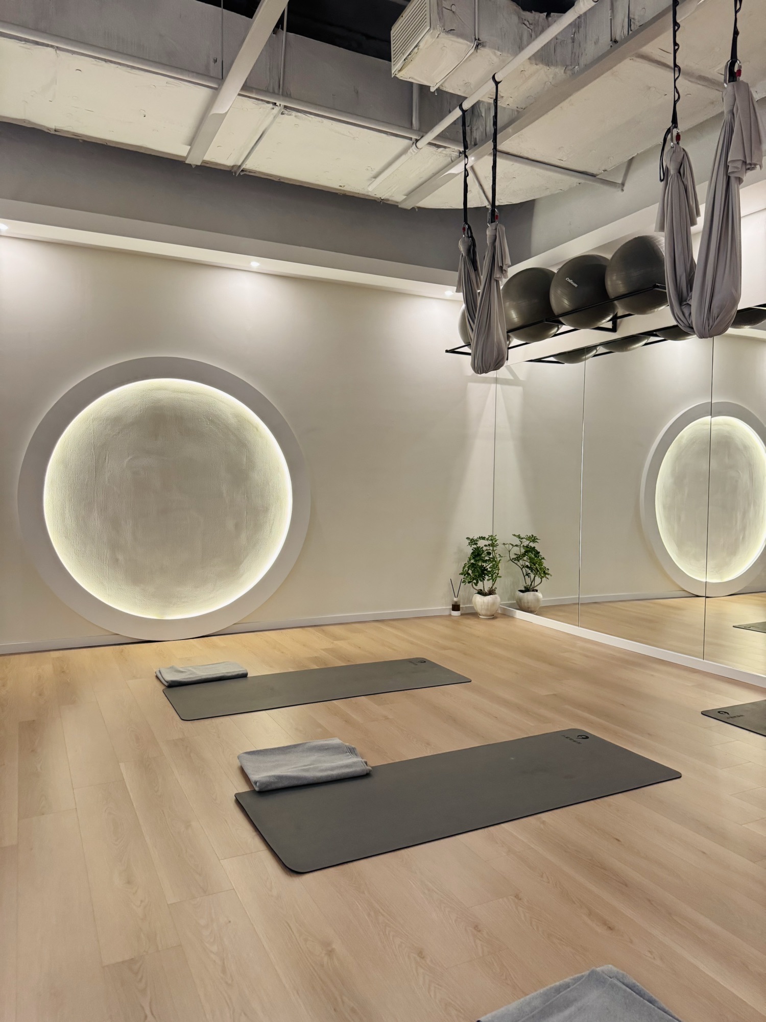 场地封面-小黑裙瑜伽普拉提