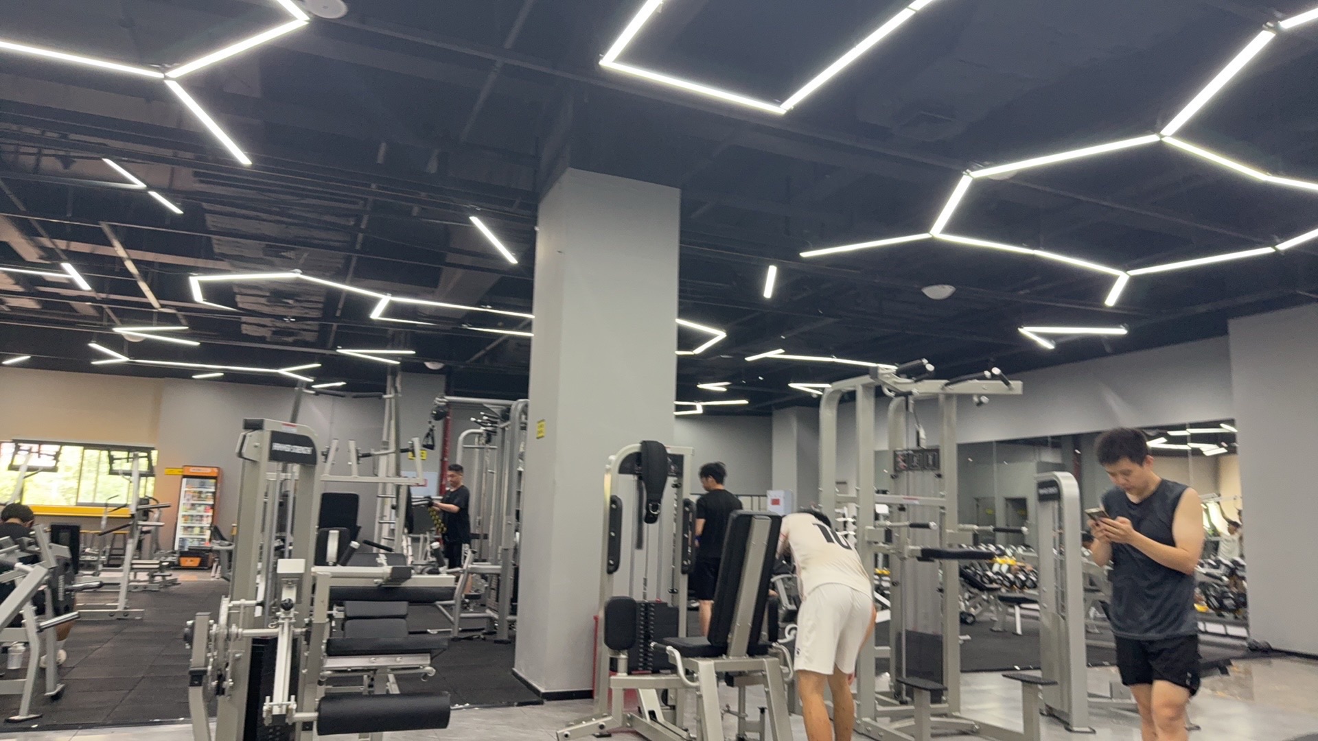 场地封面-健身巴士24小时月付制