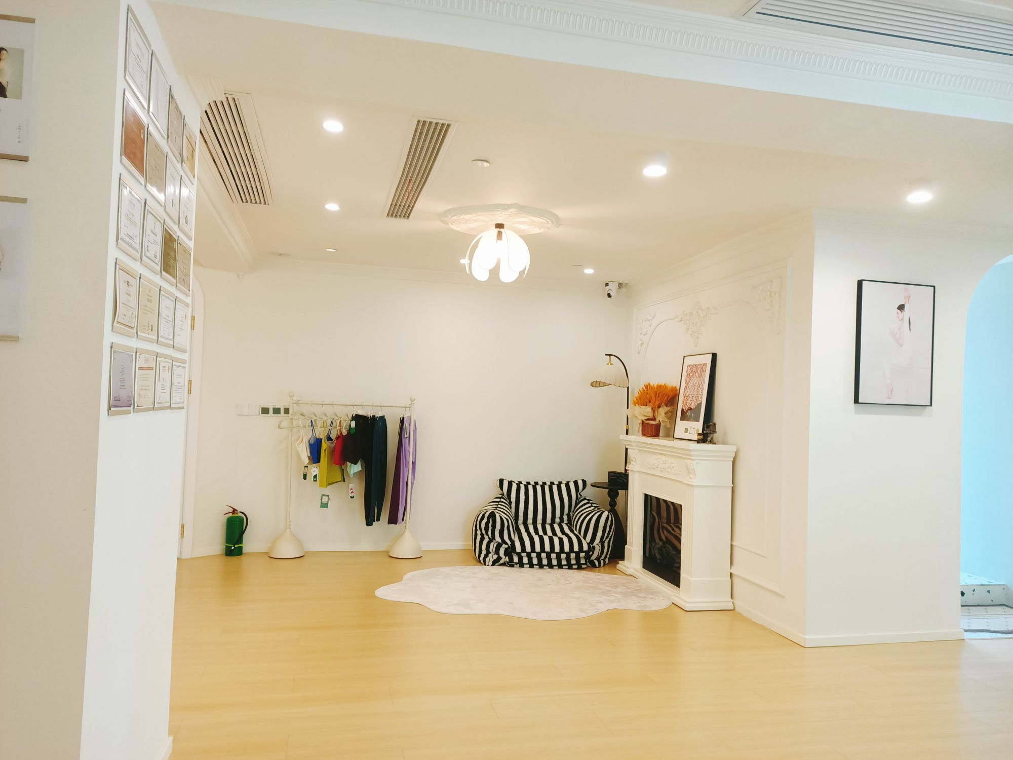 场地封面-至己瑜伽·普拉提·女子塑形(龙头寺店)