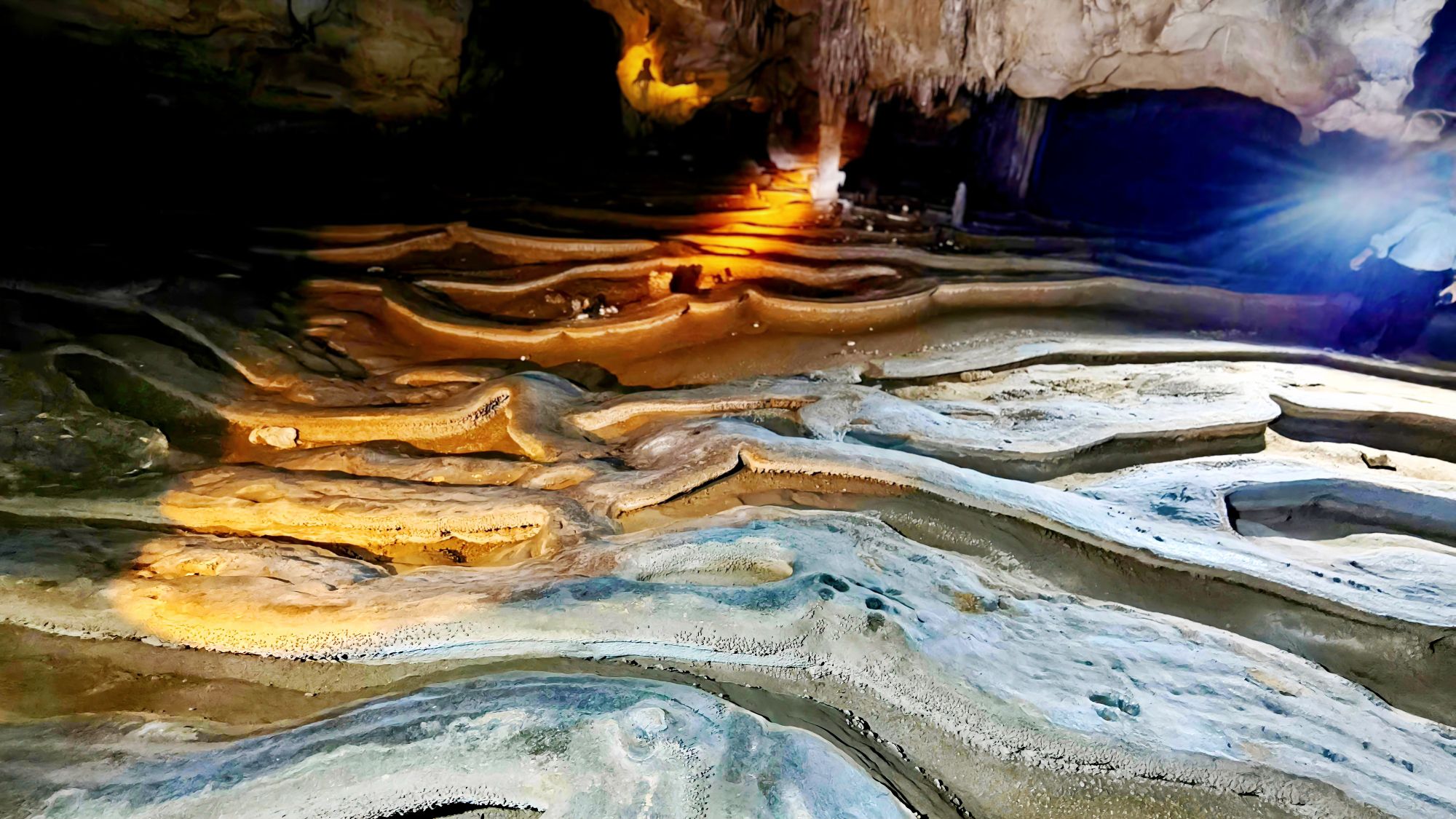 灵龙仙洞旅行图片 3