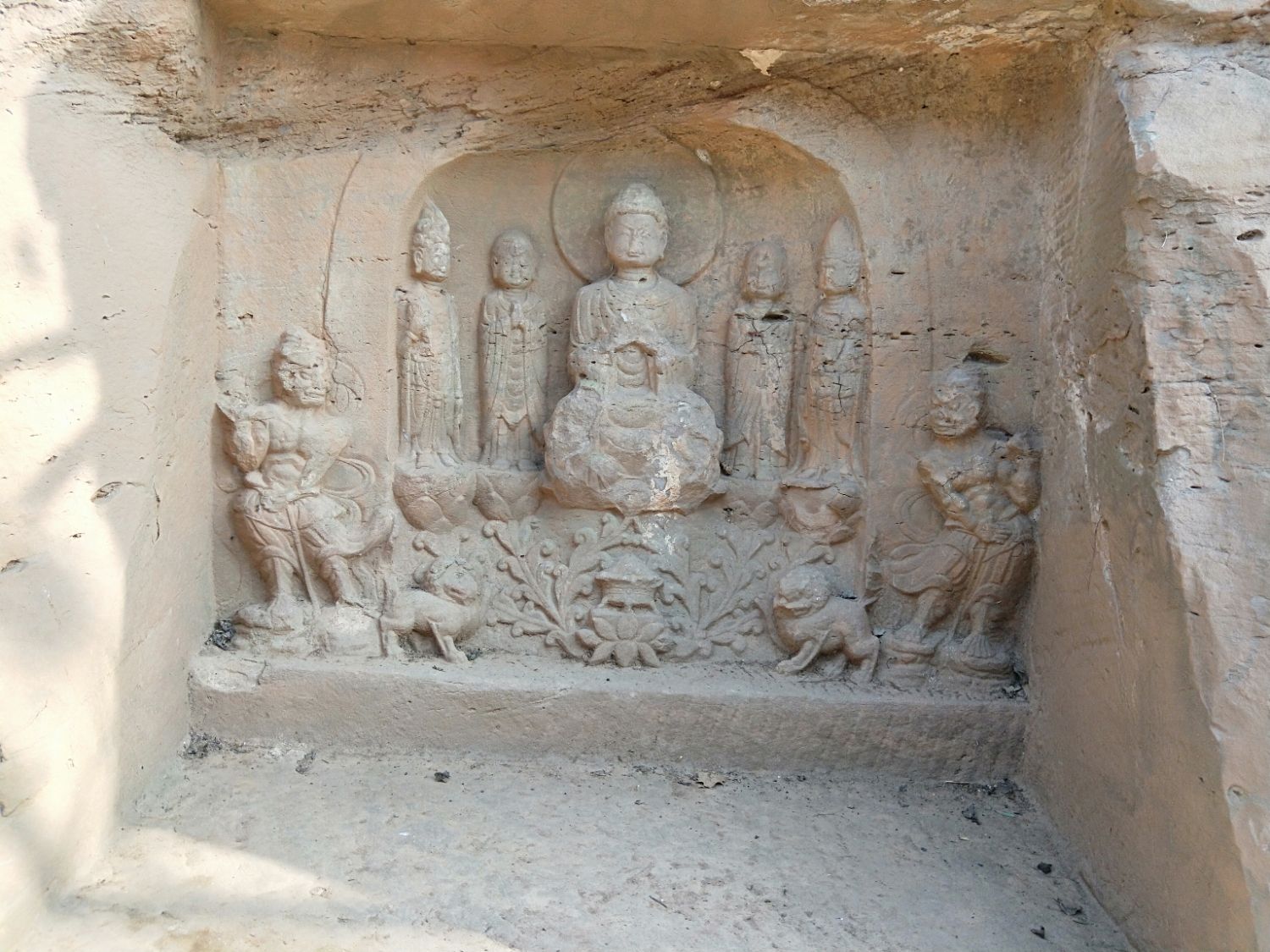 仙山唐代佛像石窟旅行图片 1