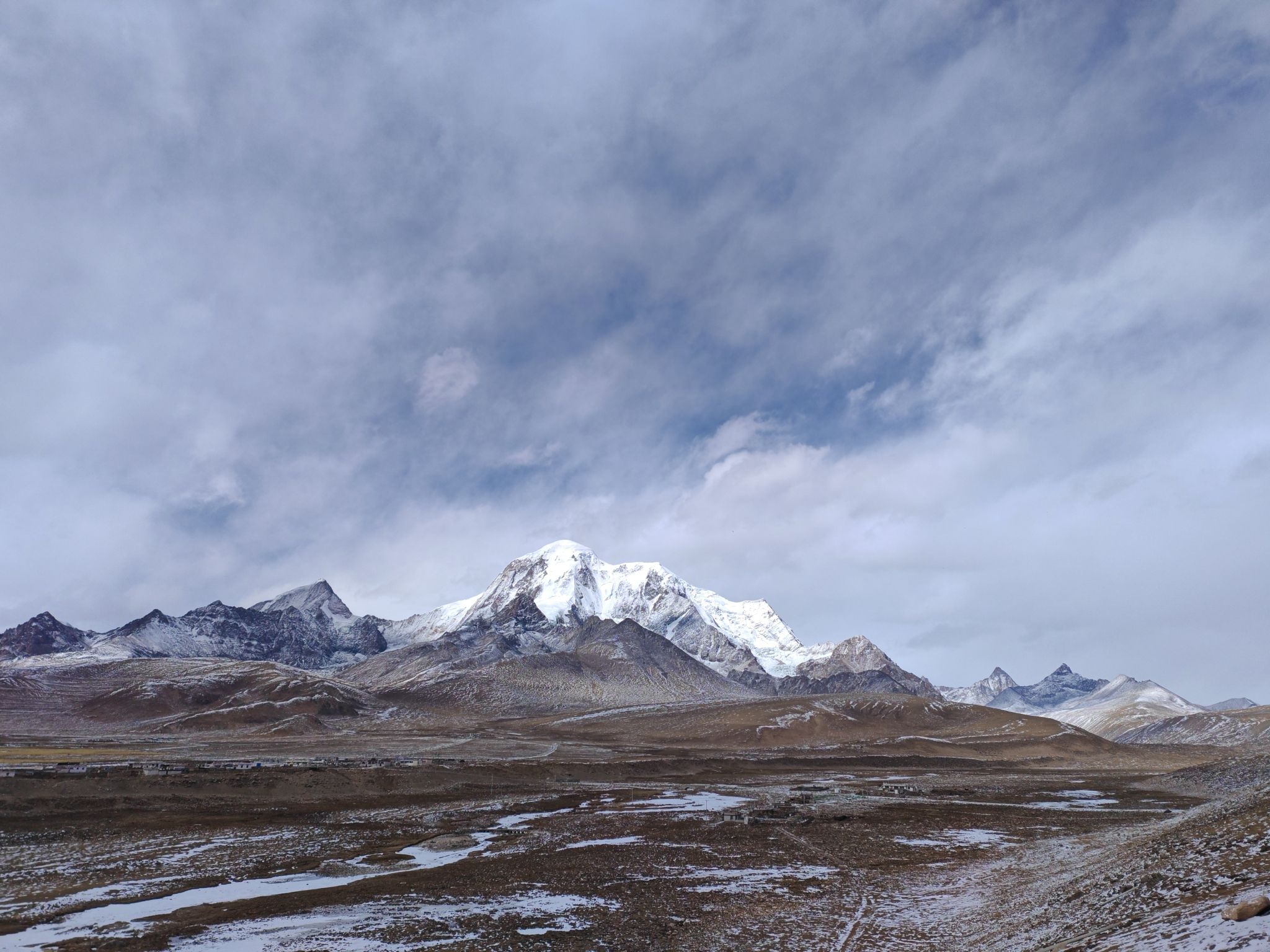 琼穆岗嘎雪山景区