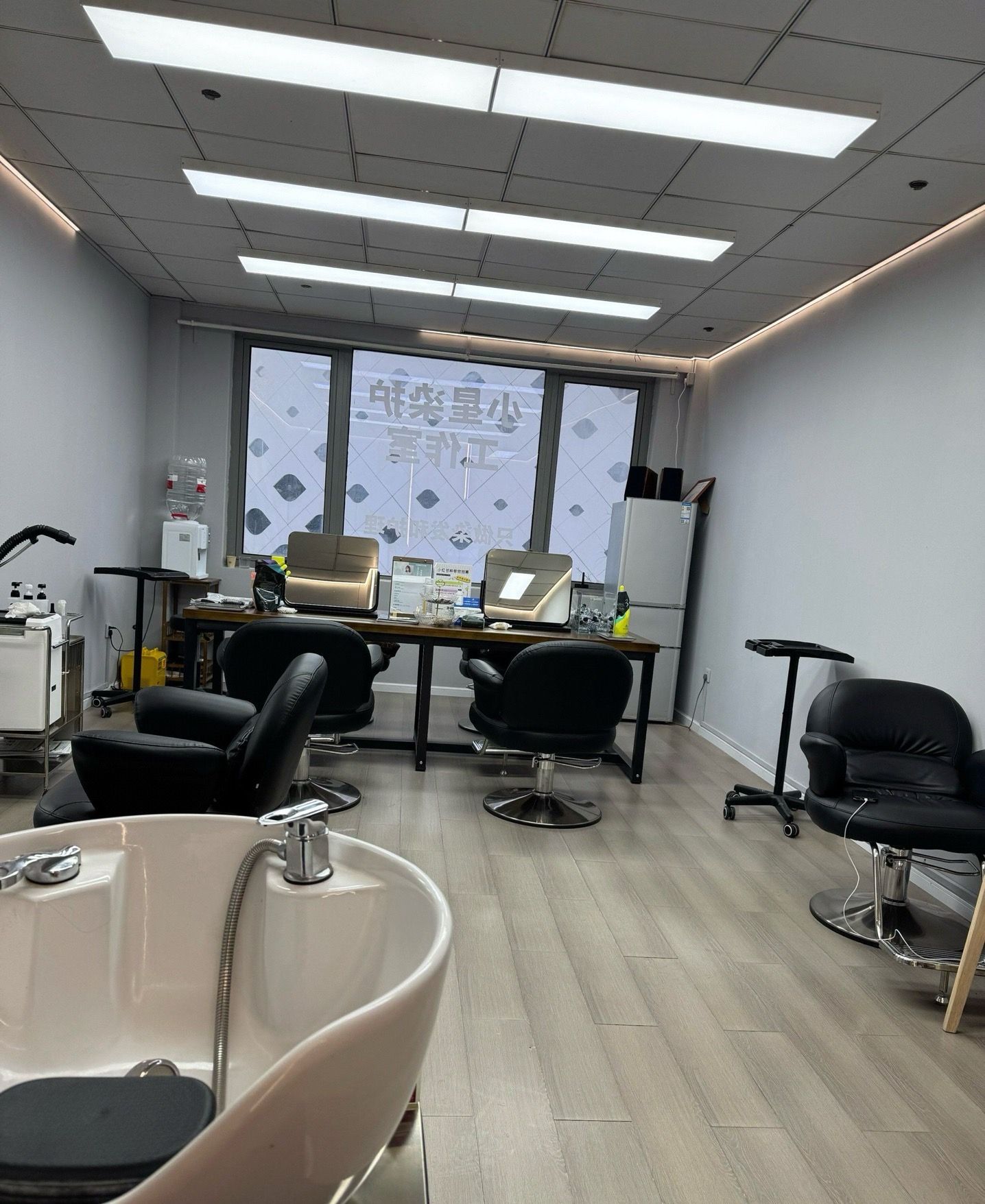 小星染护工作室(滨江宝龙店)