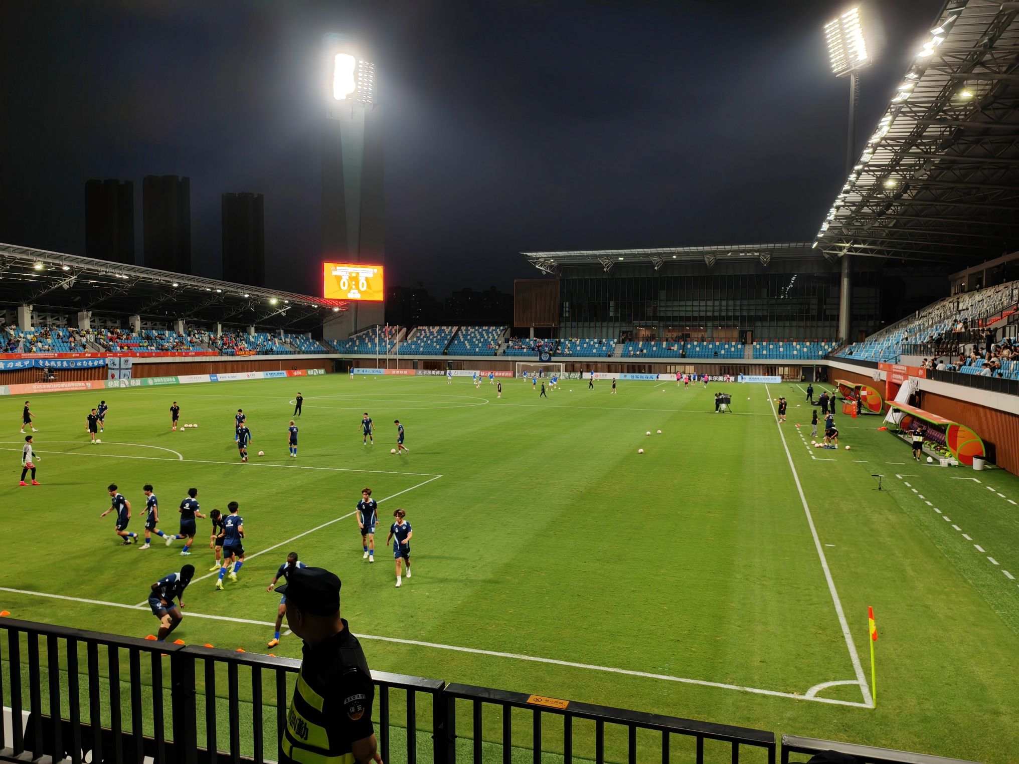 场地封面-深圳市青少年足球训练基地中心场