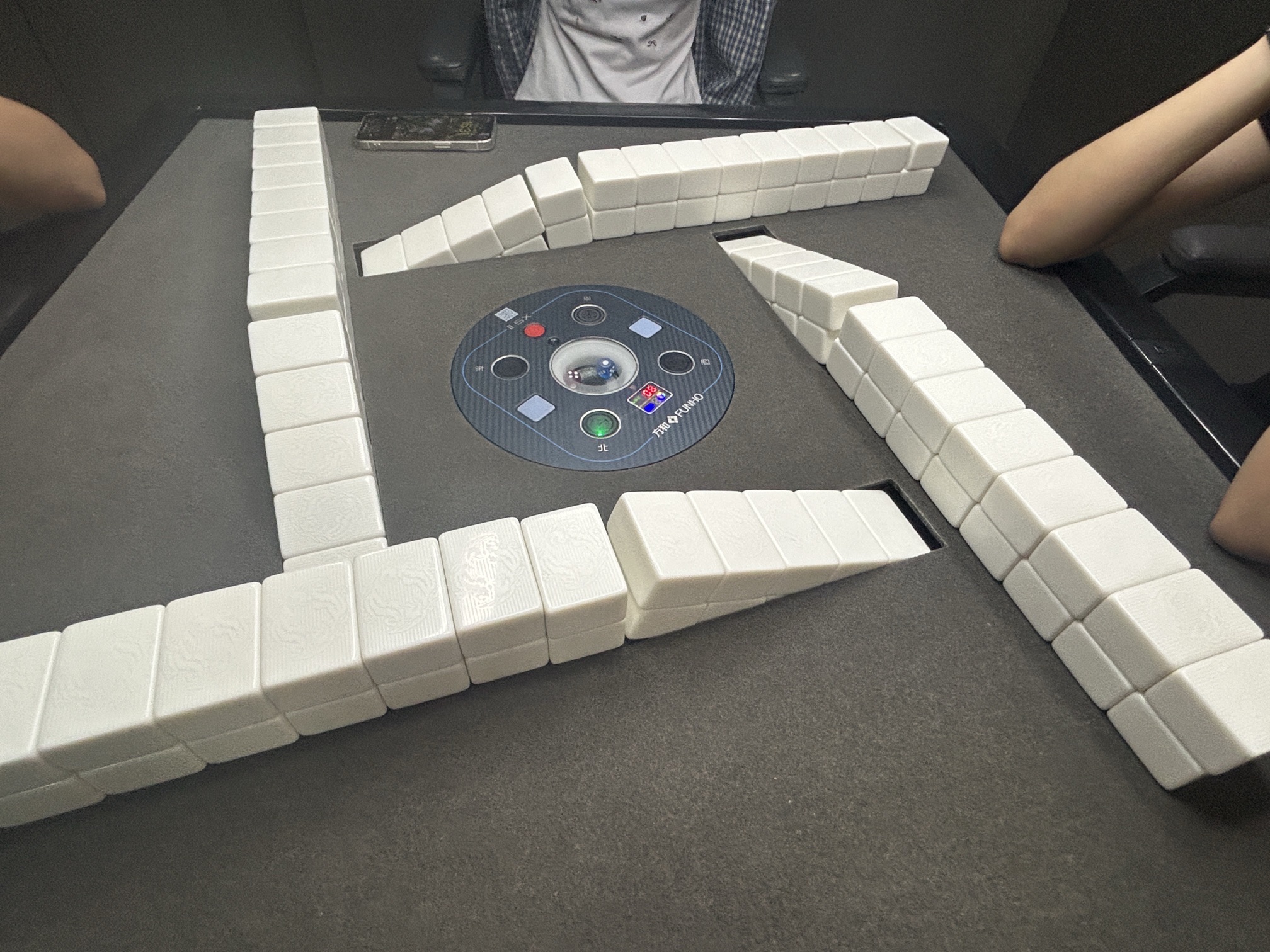 场地封面-麻公馆24h自助智能棋牌室(王府井店)