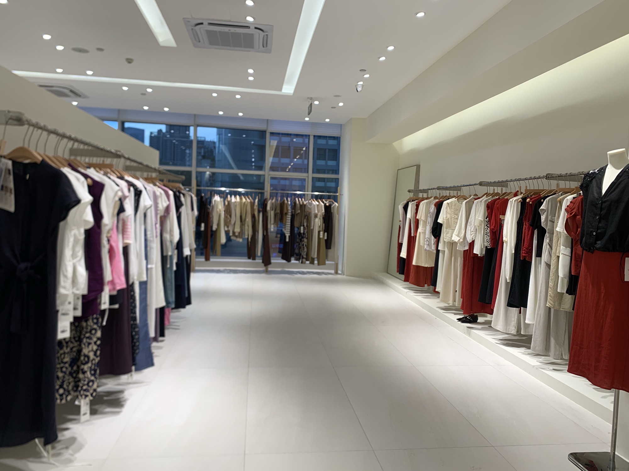 广州市天河区晴碧琳服装店