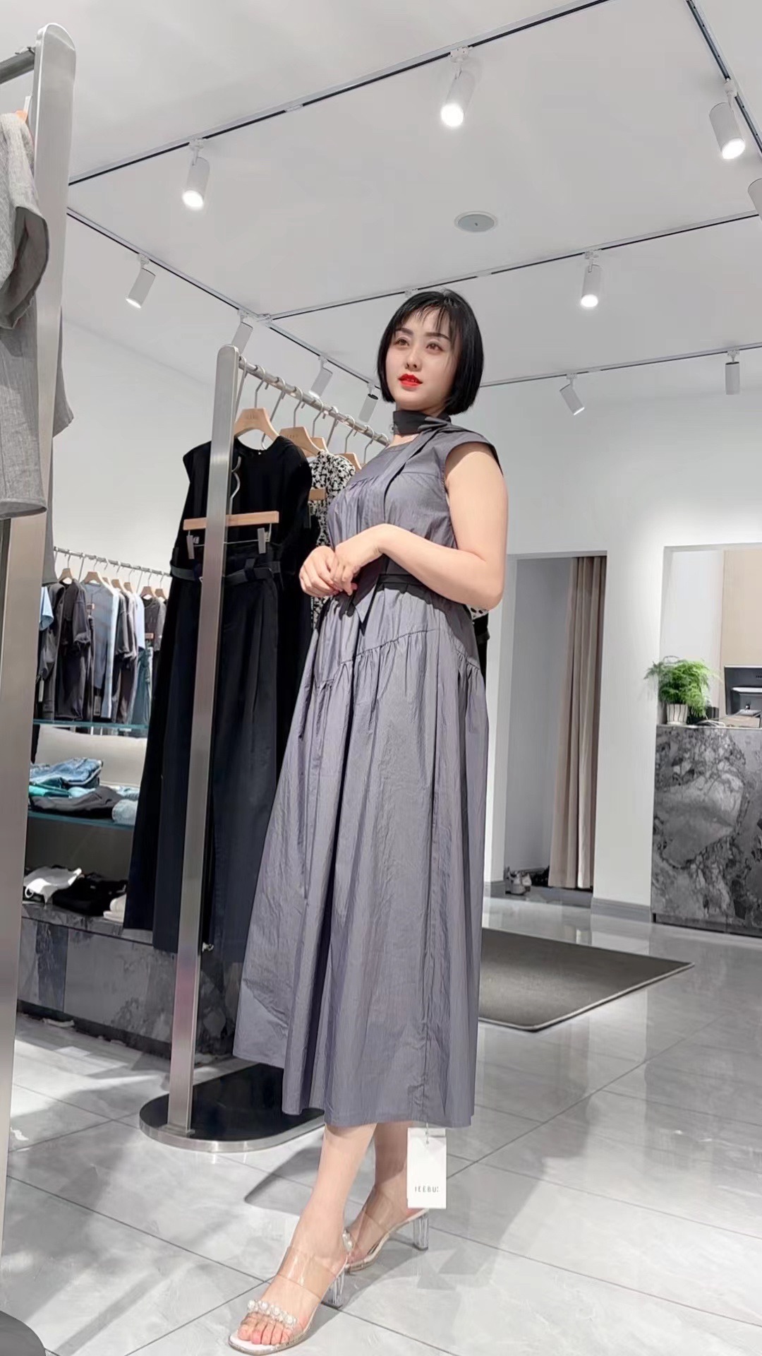 倚布女装