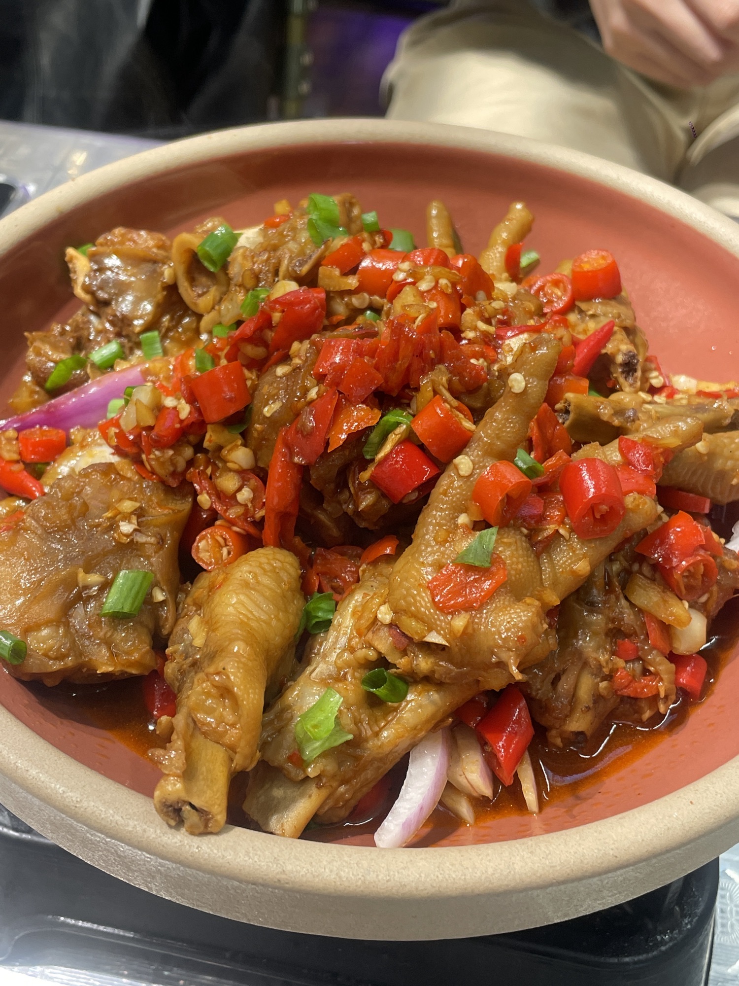 湖闹·湖南大排档(勒泰店) - 中山东路街道便民圈栖邻生活圈餐饮服务服务点实景照片