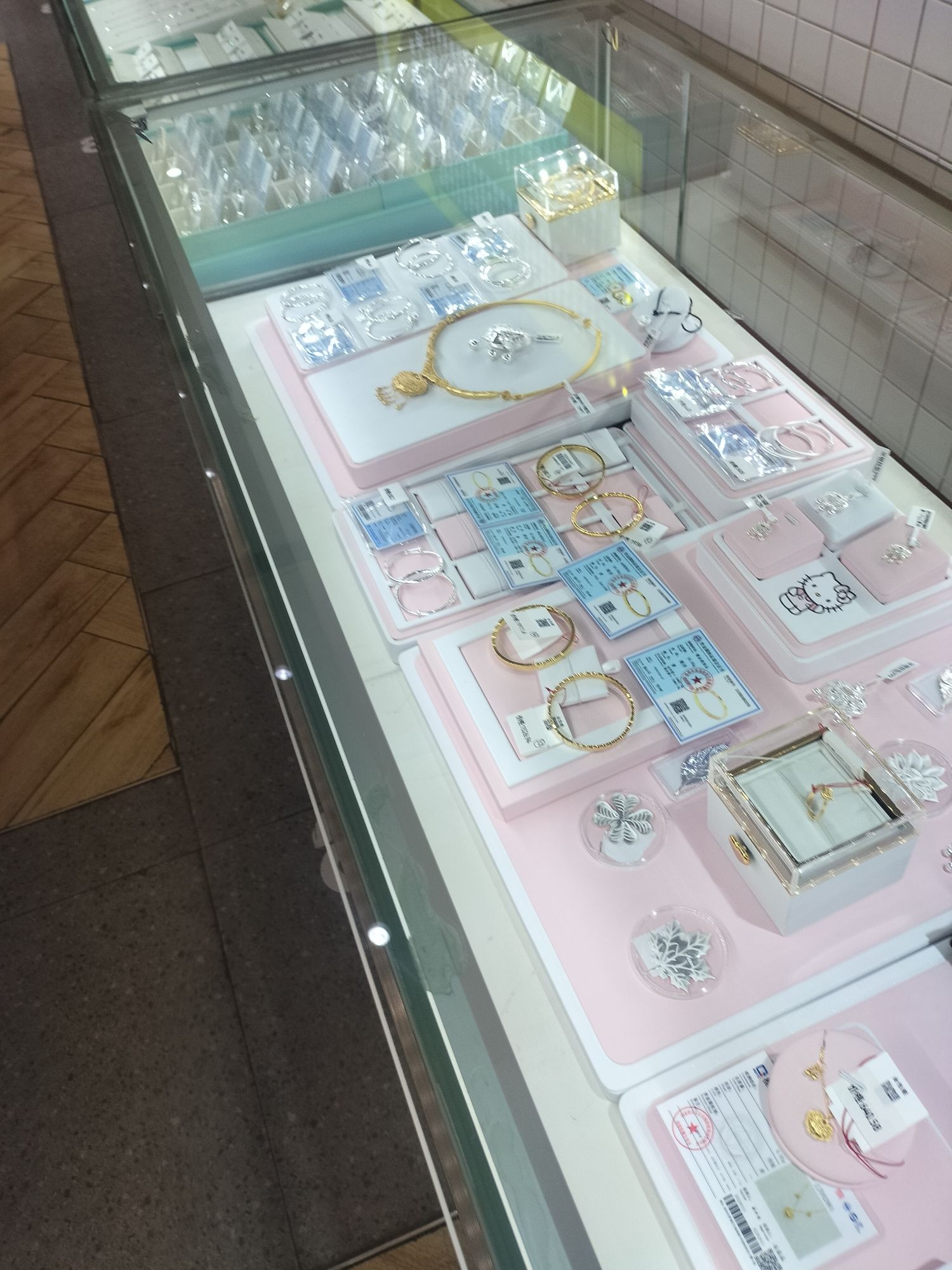 泰格雅宝金包银品牌旗舰店(北美N1新奥莱店)