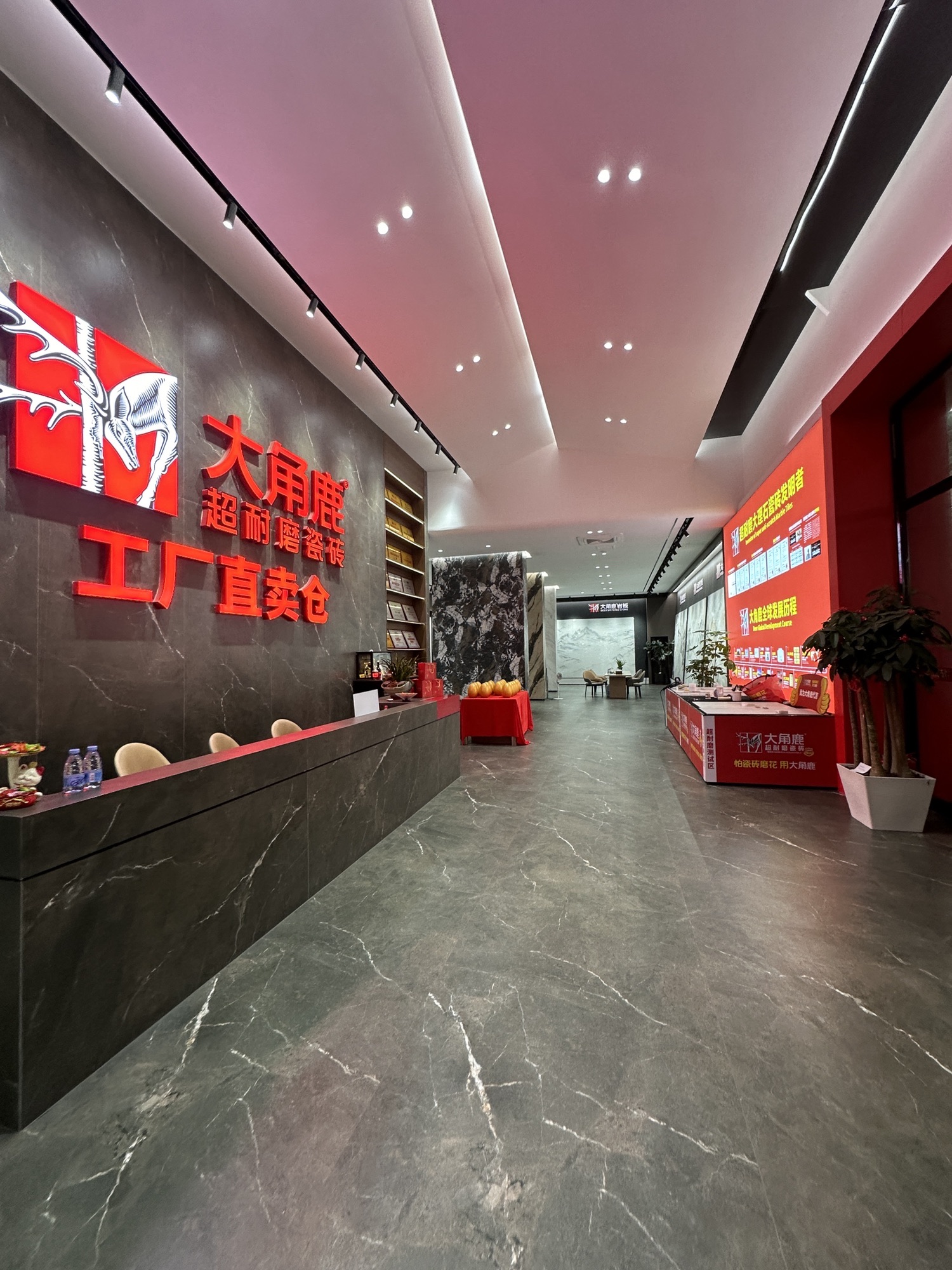 大角鹿超耐磨瓷砖工厂直卖仓泉州总仓