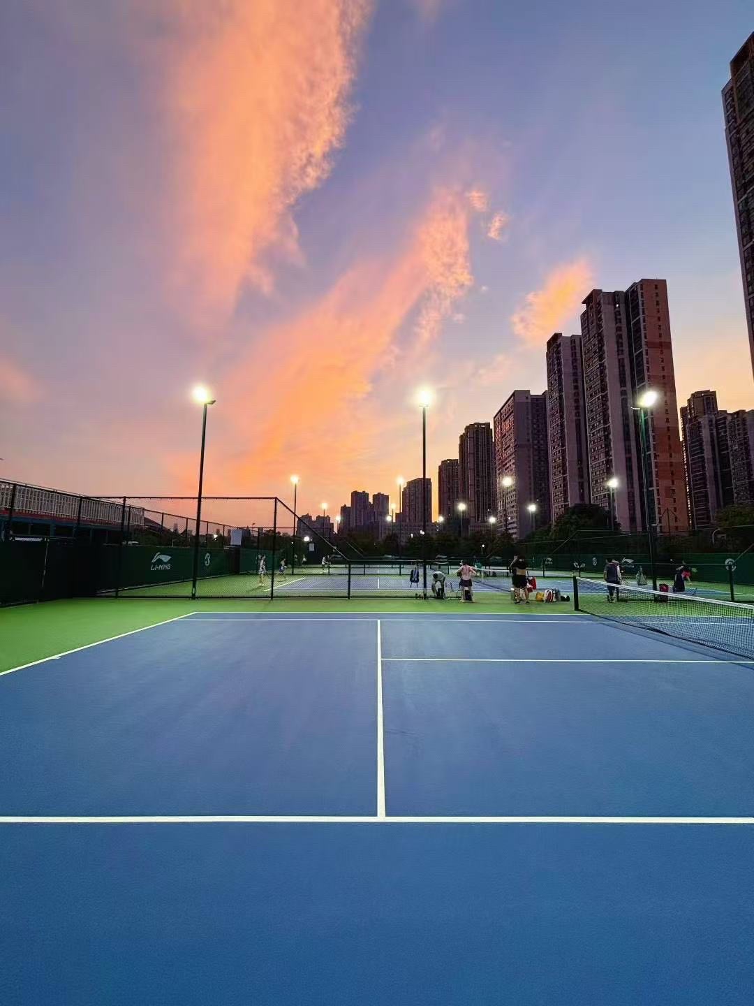 场地封面-精研(湖北)网球俱乐部