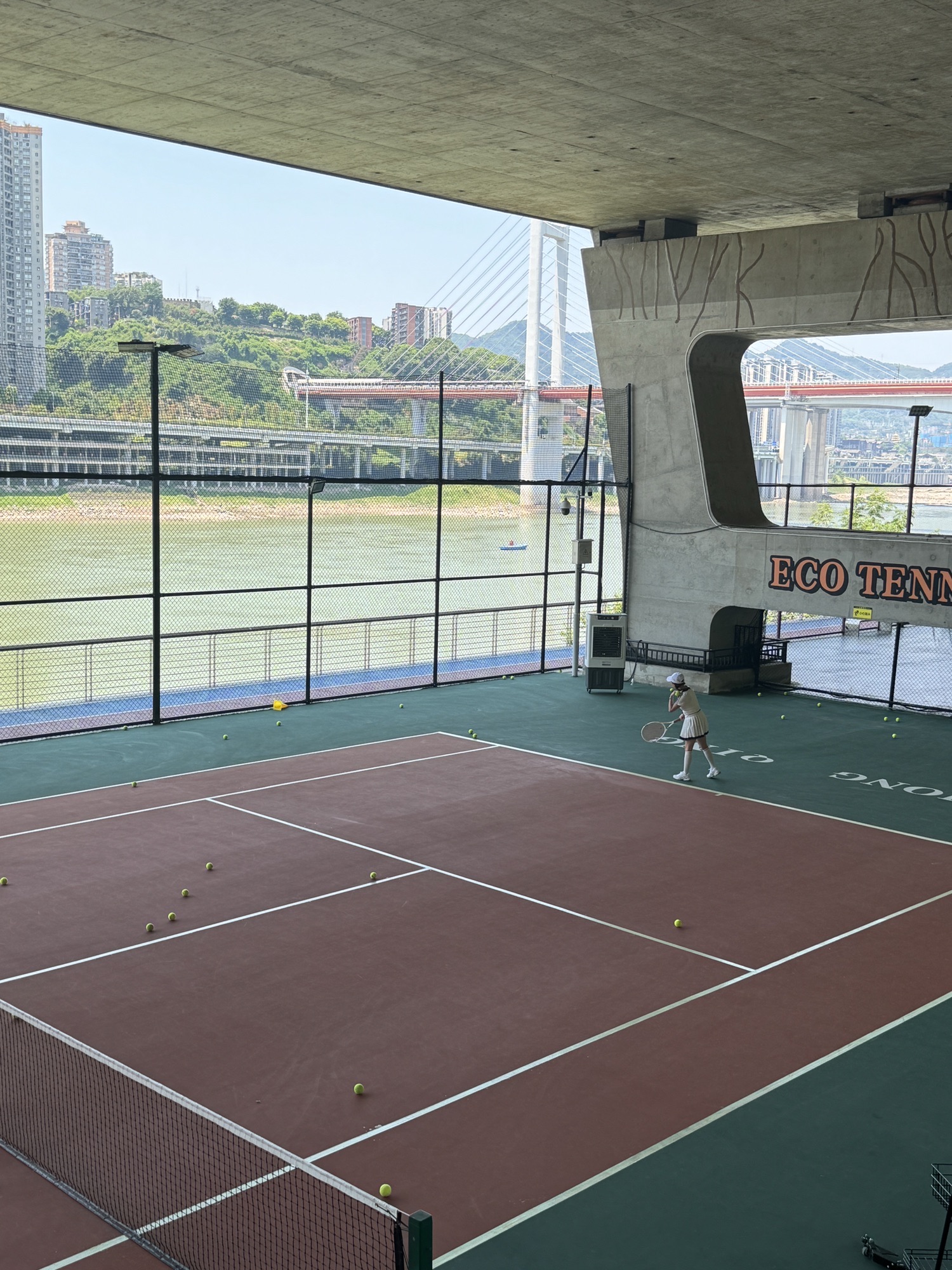 场地封面-ECO TENNIS亿颗网球(渔人湾江边夜光球场)