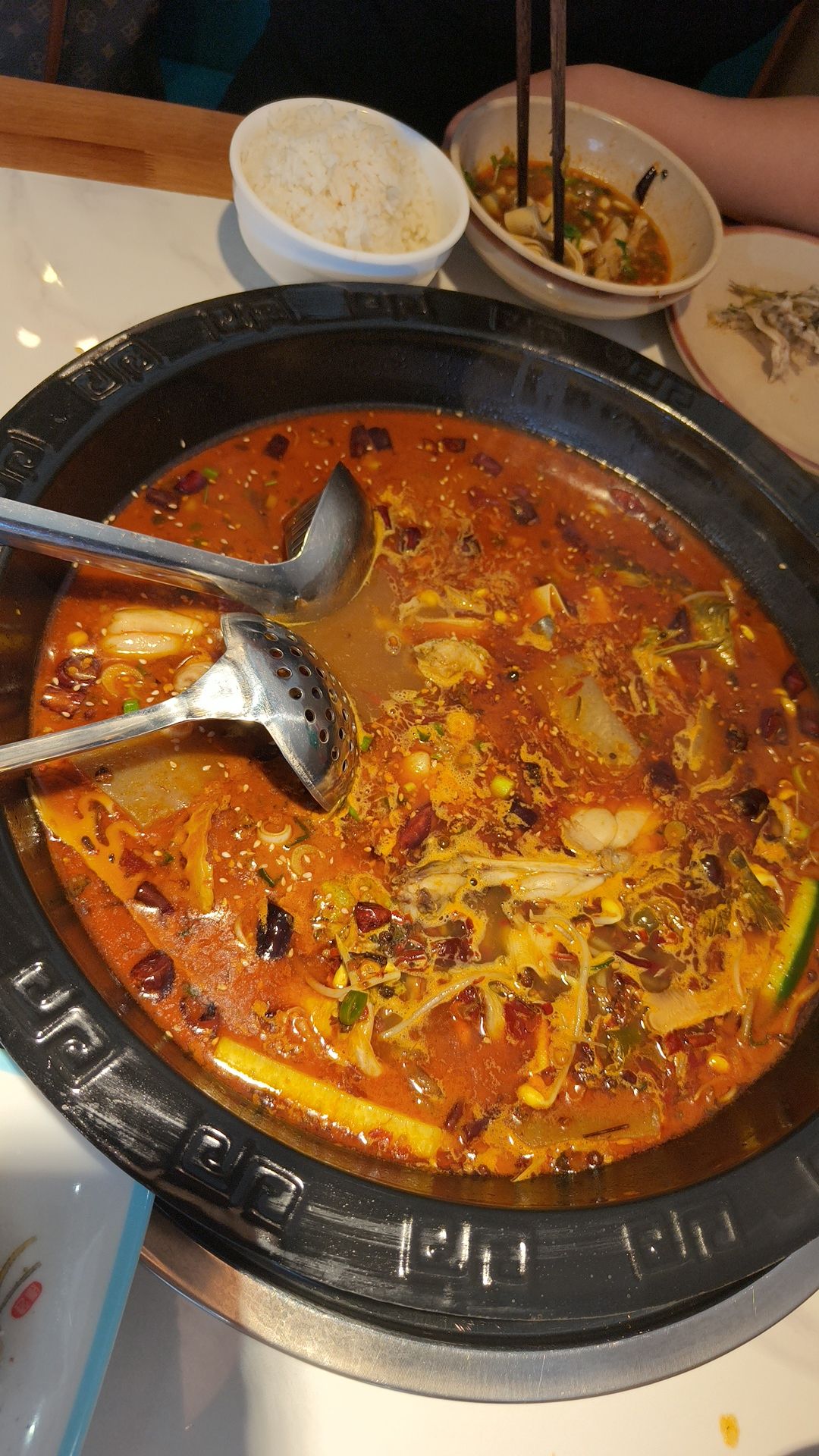 渝幺妹重庆肥肠鱼(白马井店)