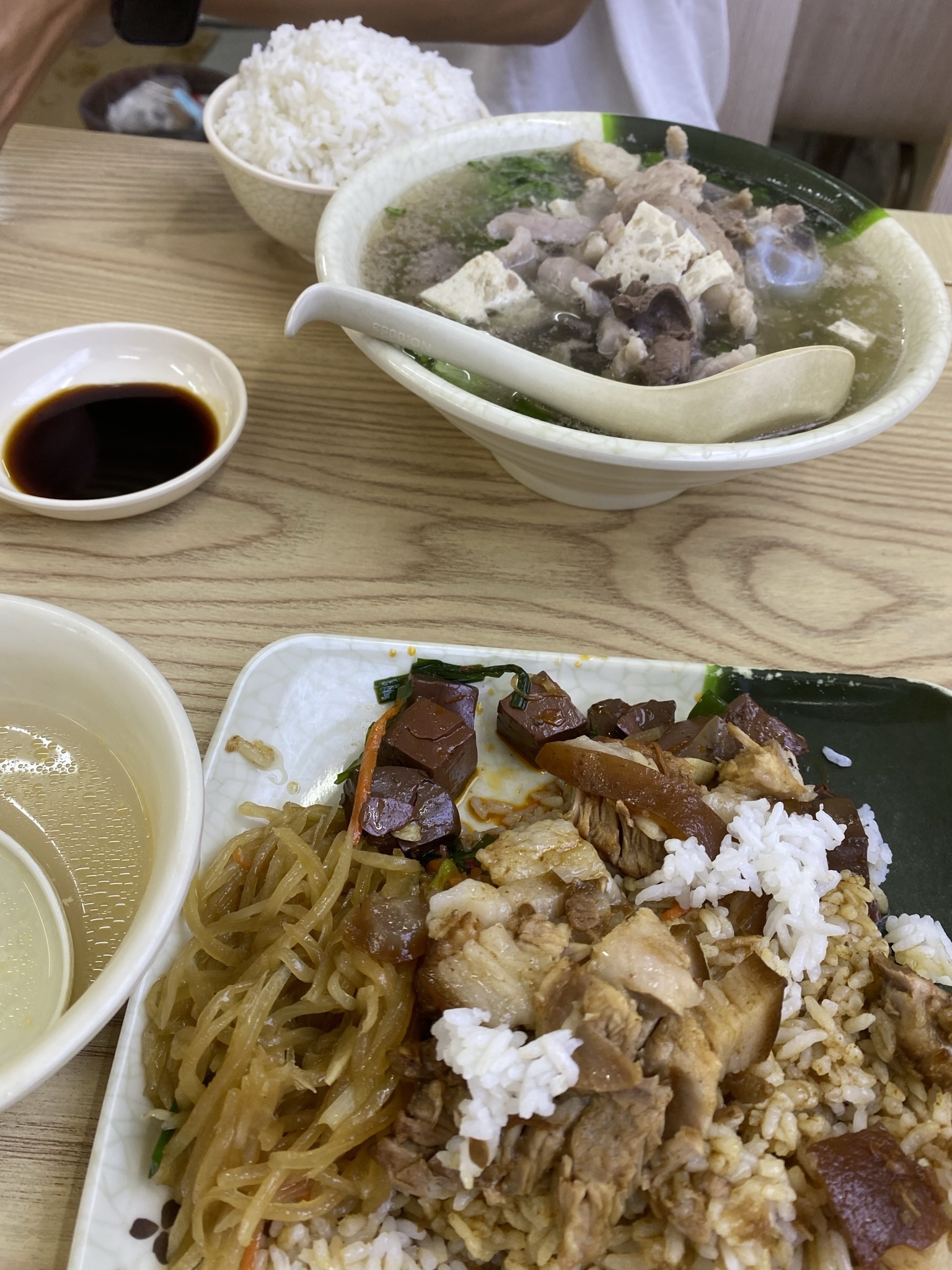 家家乐鸡饭店(大英村店)