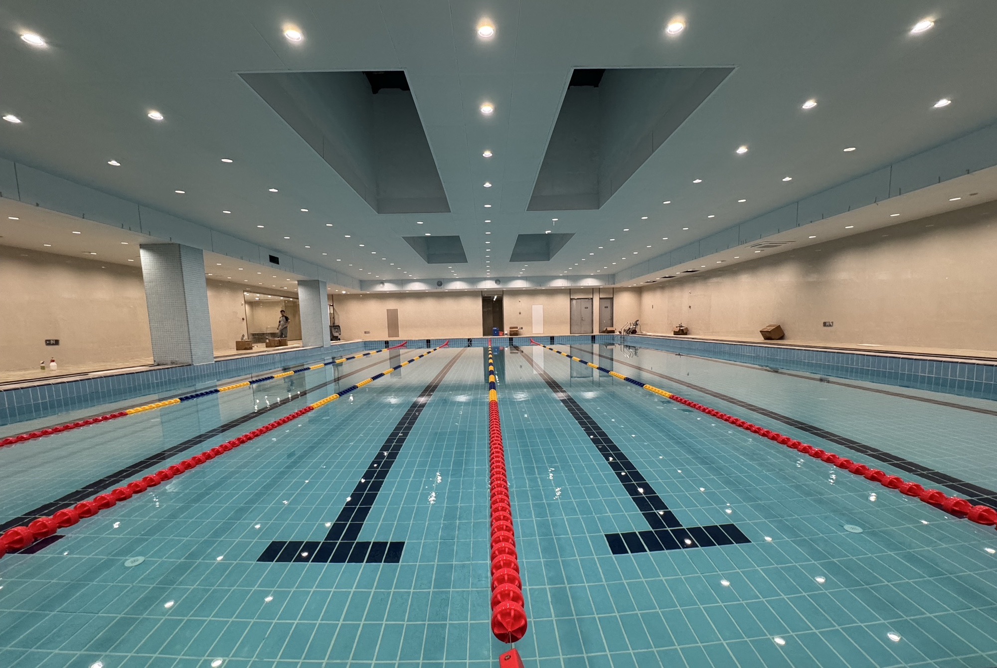 场地封面-六月天游泳黄龙国际中心店