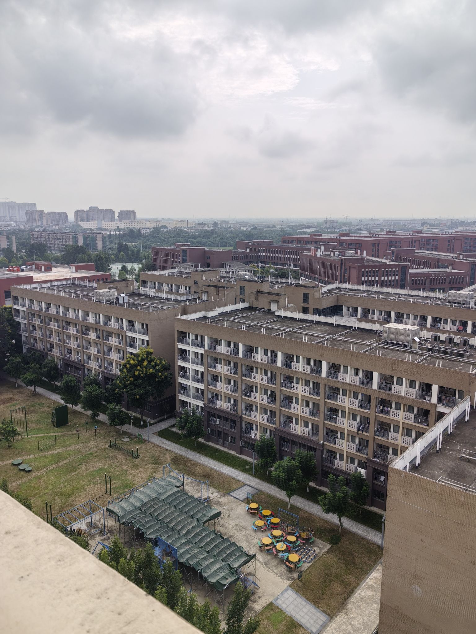 德阳城市轨道交通职业学院1栋