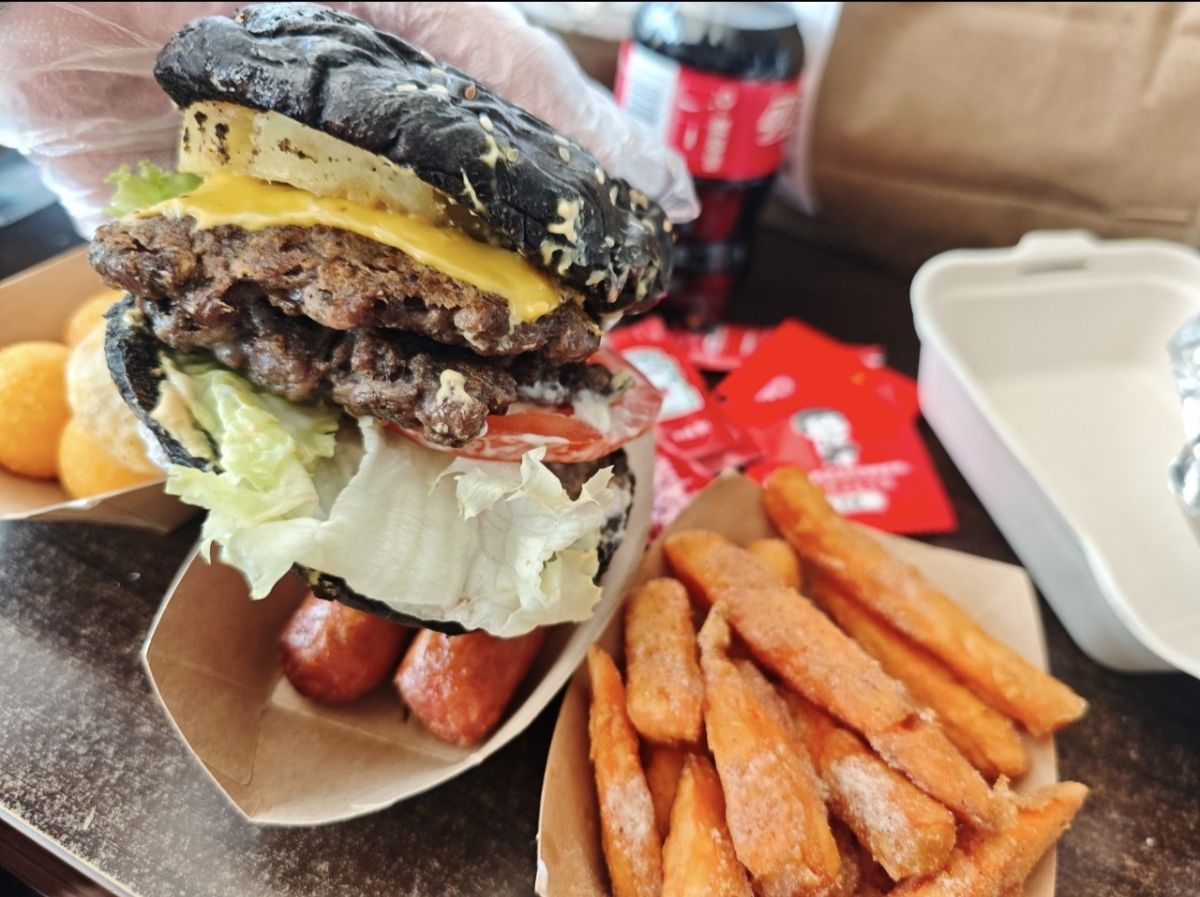 黑牛堡·手工牛肉黑汉堡